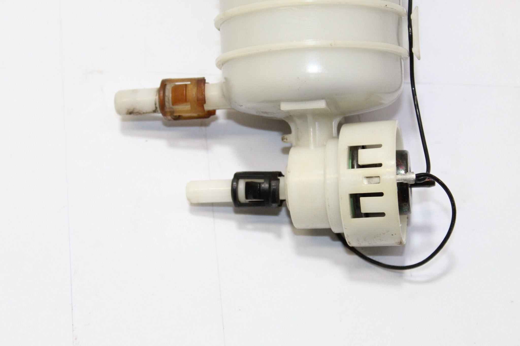 2006 BMW Z4 2.0 Petrol Fuel Filter Pressure Regulator