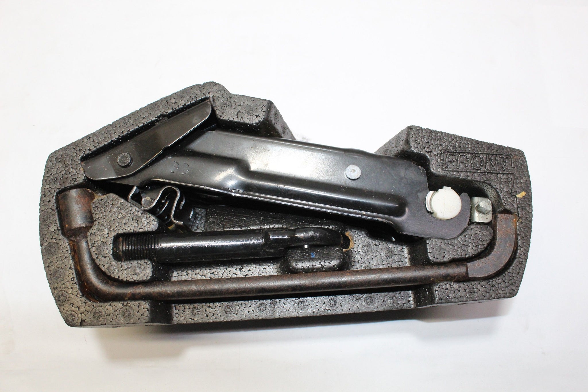 2011 PEUGEOT 107 Wheel Brace Car Jack Kit