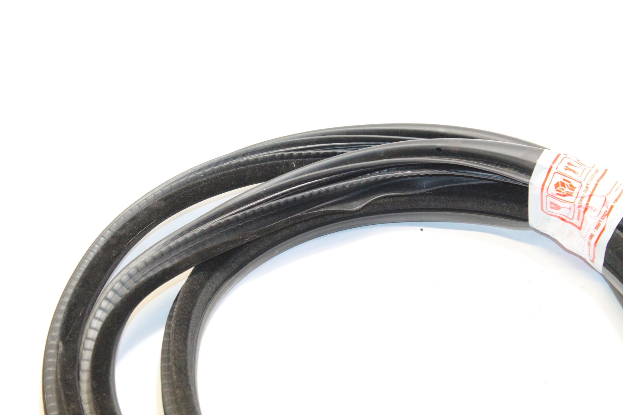 2011 RANGE ROVER VOGUE L322 Left side Front Door Seal Rubber