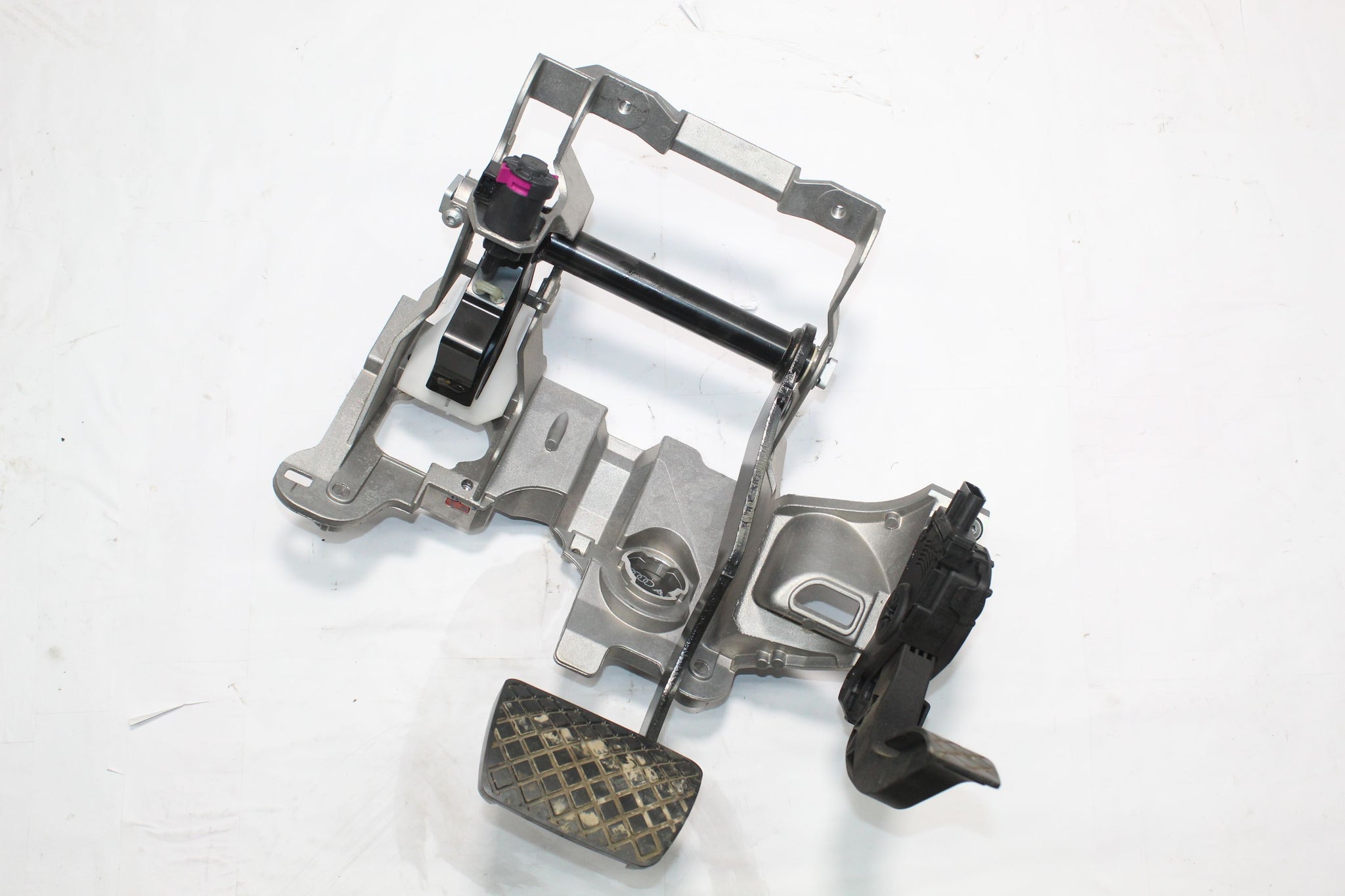 2014 AUDI A5 S Line AUTOMATIC Brake Pedal and Accelerator Pedal 8K2721117