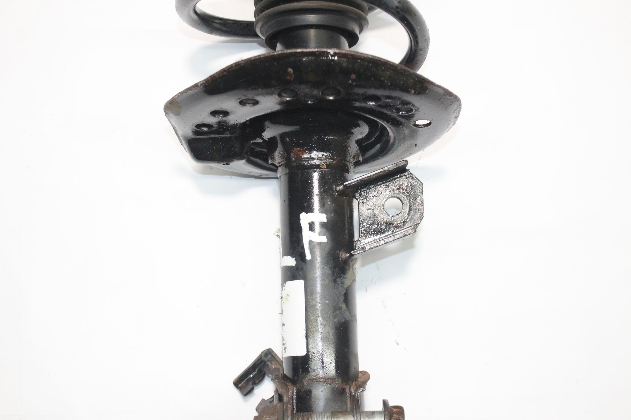 2012 NISSAN QASHQAI +2 1.5 Left side Front Suspension Leg