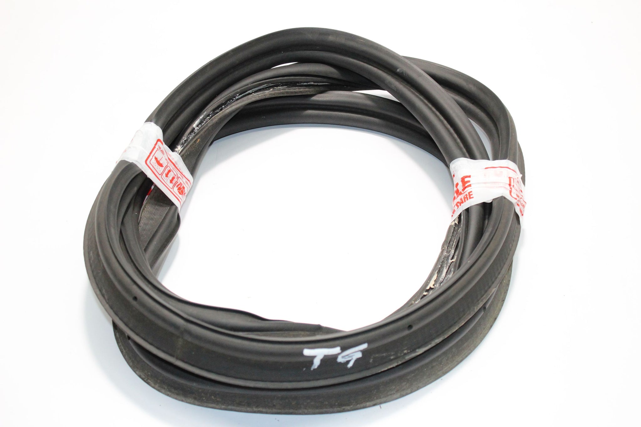 2011 VOLVO S60 Tailgate Seal Rubber