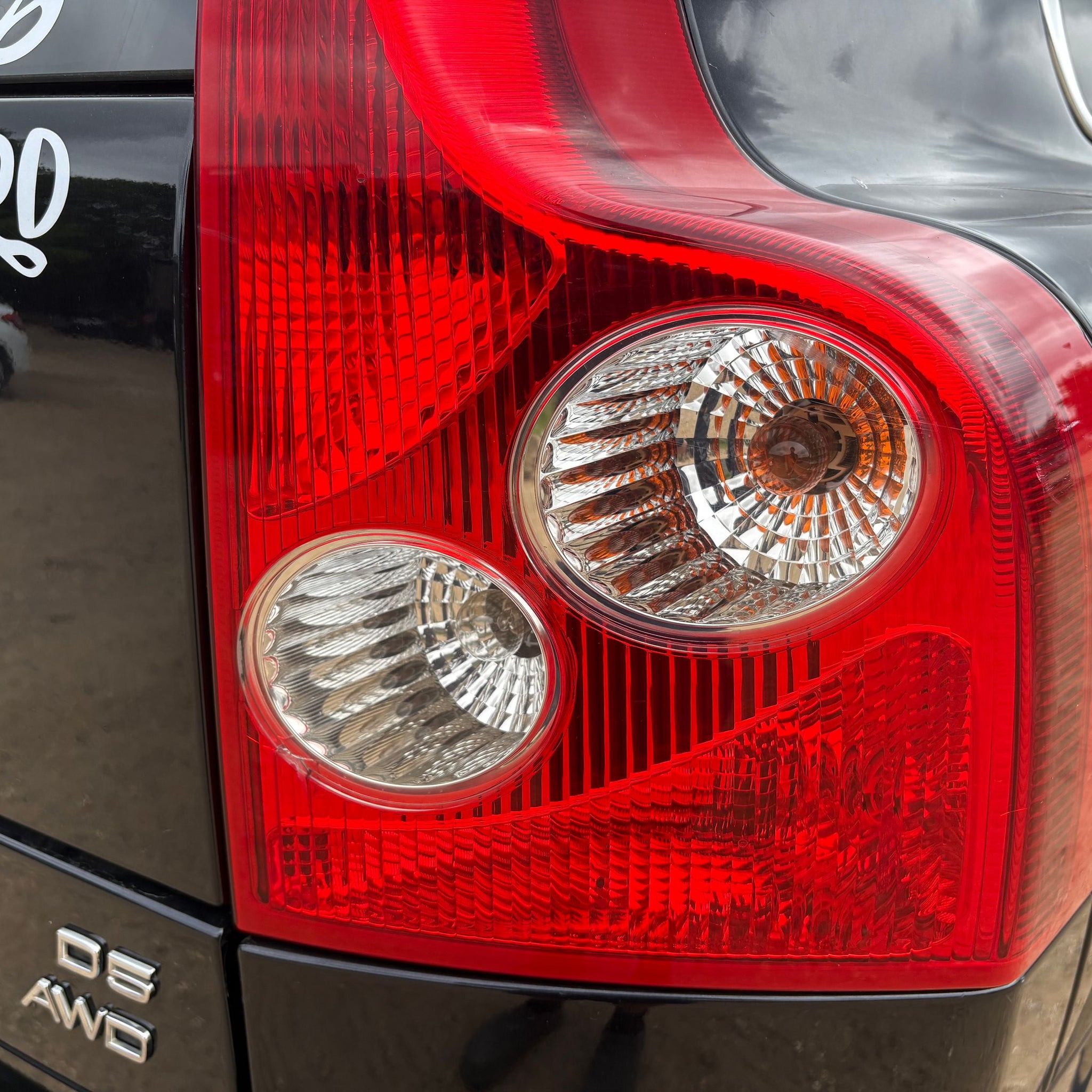 2009 VOLVO XC90 RIGHT SIDE REAR TAIL LIGHT