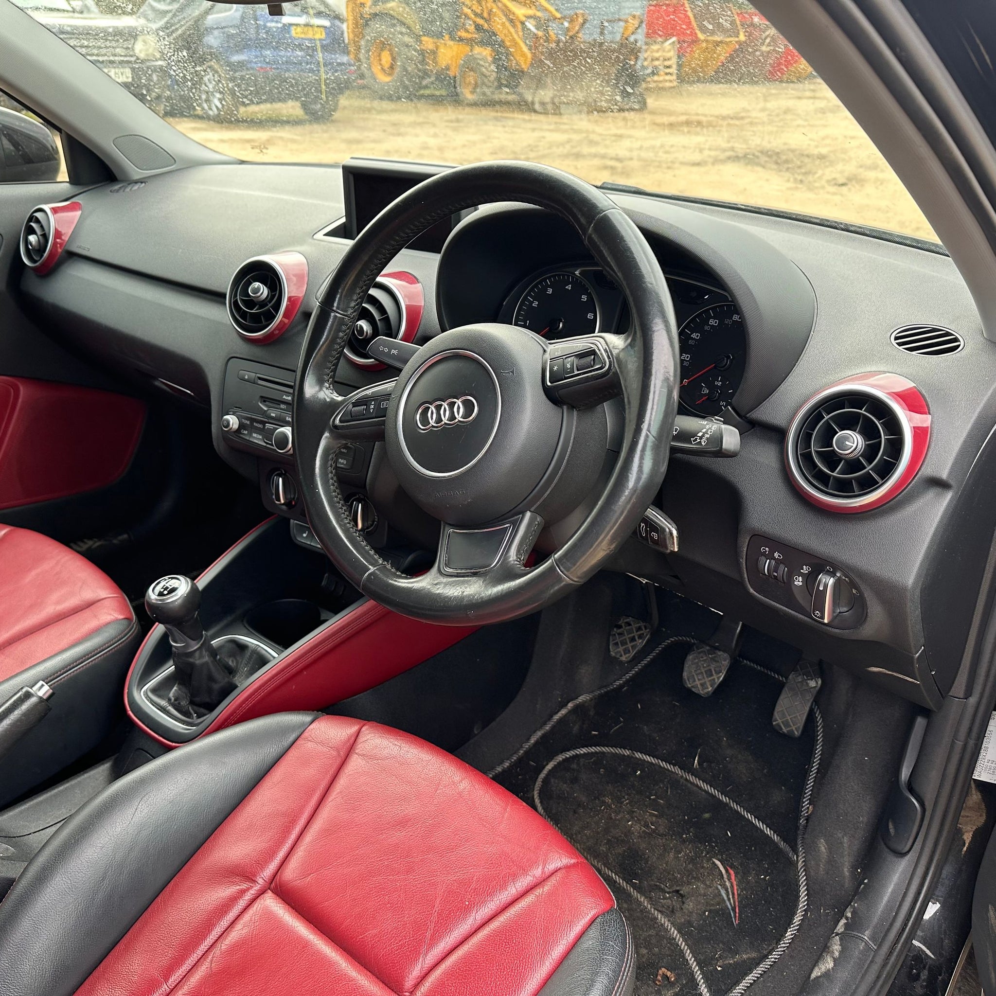 2011 AUDI A1 AIRBAG KIT FRONT SEAT BELTS