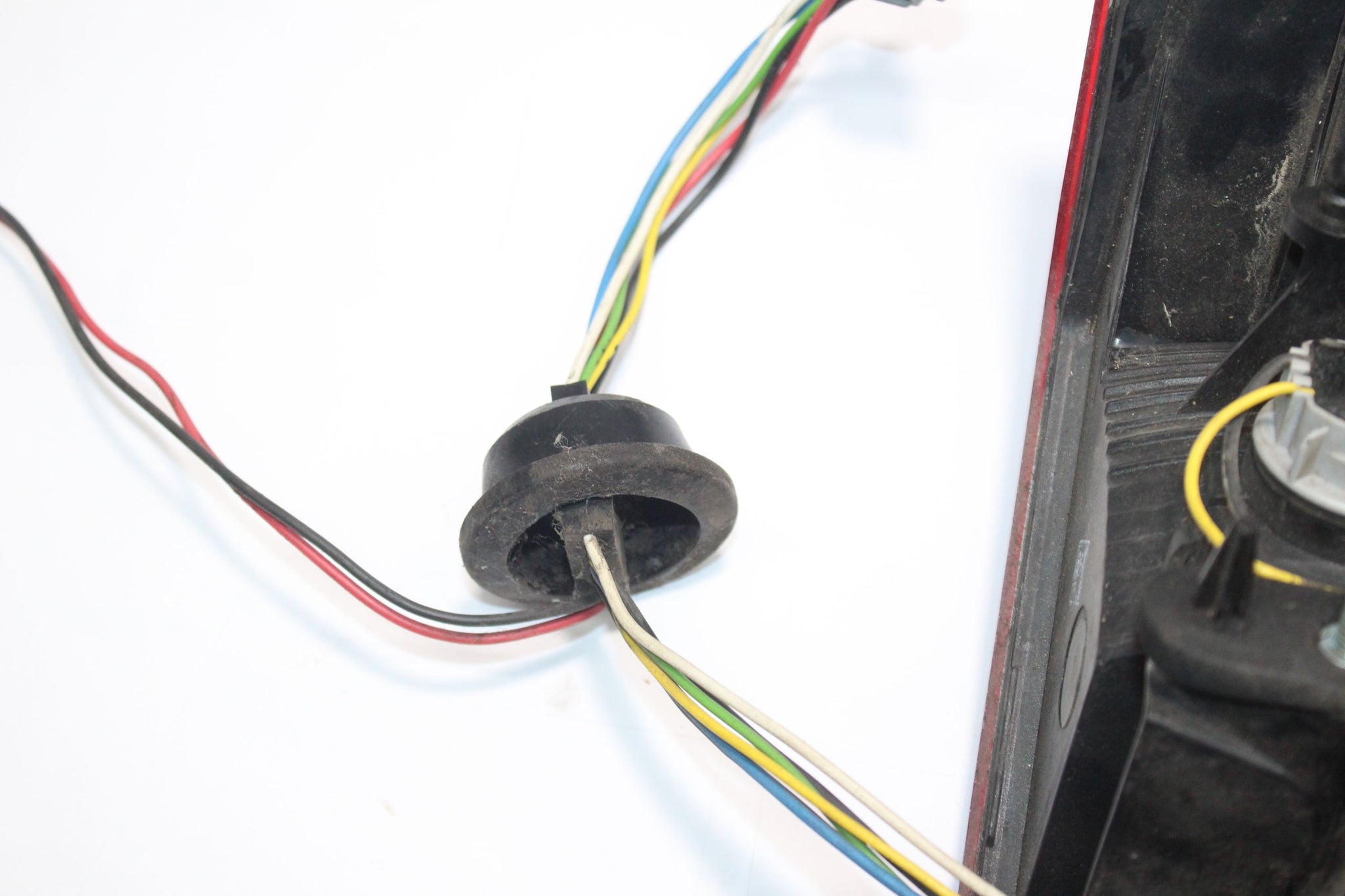 2010 VOLVO XC90 Right side Rear Lower Tail Light