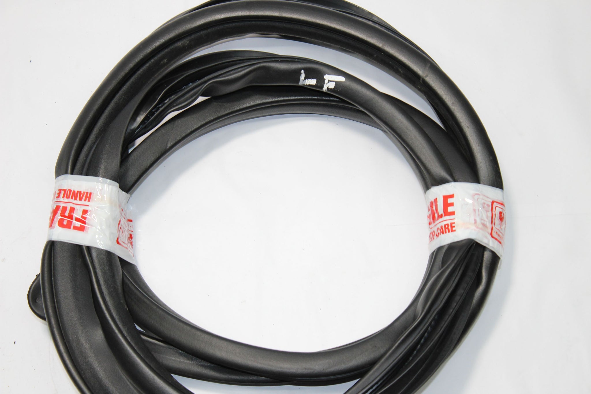 2010 HONDA CRV MK3 Left side Front Door Seal Rubber