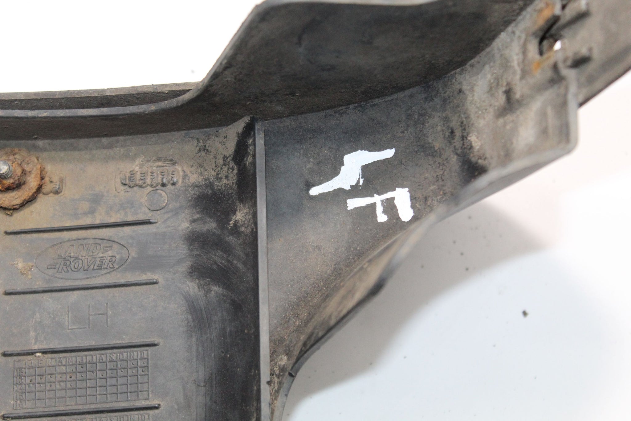 RANGE ROVER VOGUE L405 LEFT SIDE FRONT LOWER WING TRIM MOULDING CK5M16D055A