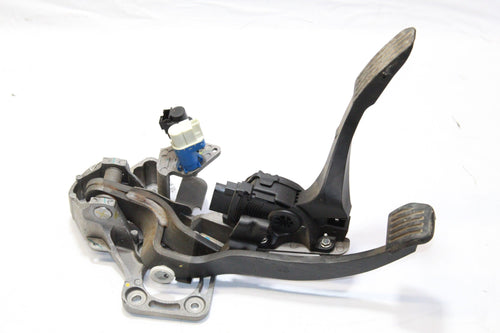 2007 Land Rover Freelander 2 2.2 Brake and Accelerator Pedal 6G929F836GF