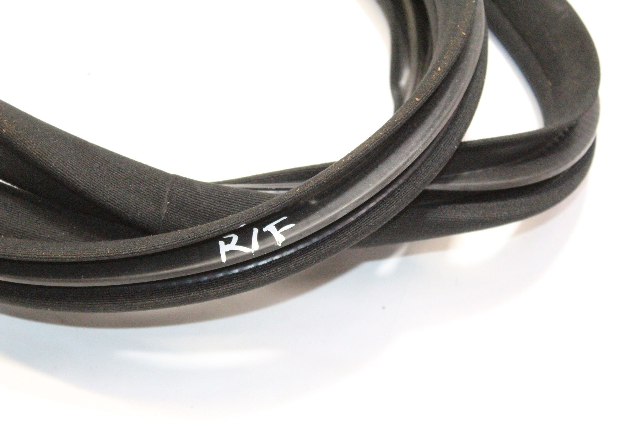 2009 MERCEDES S Class W221 Right side Front Door Seal Rubber
