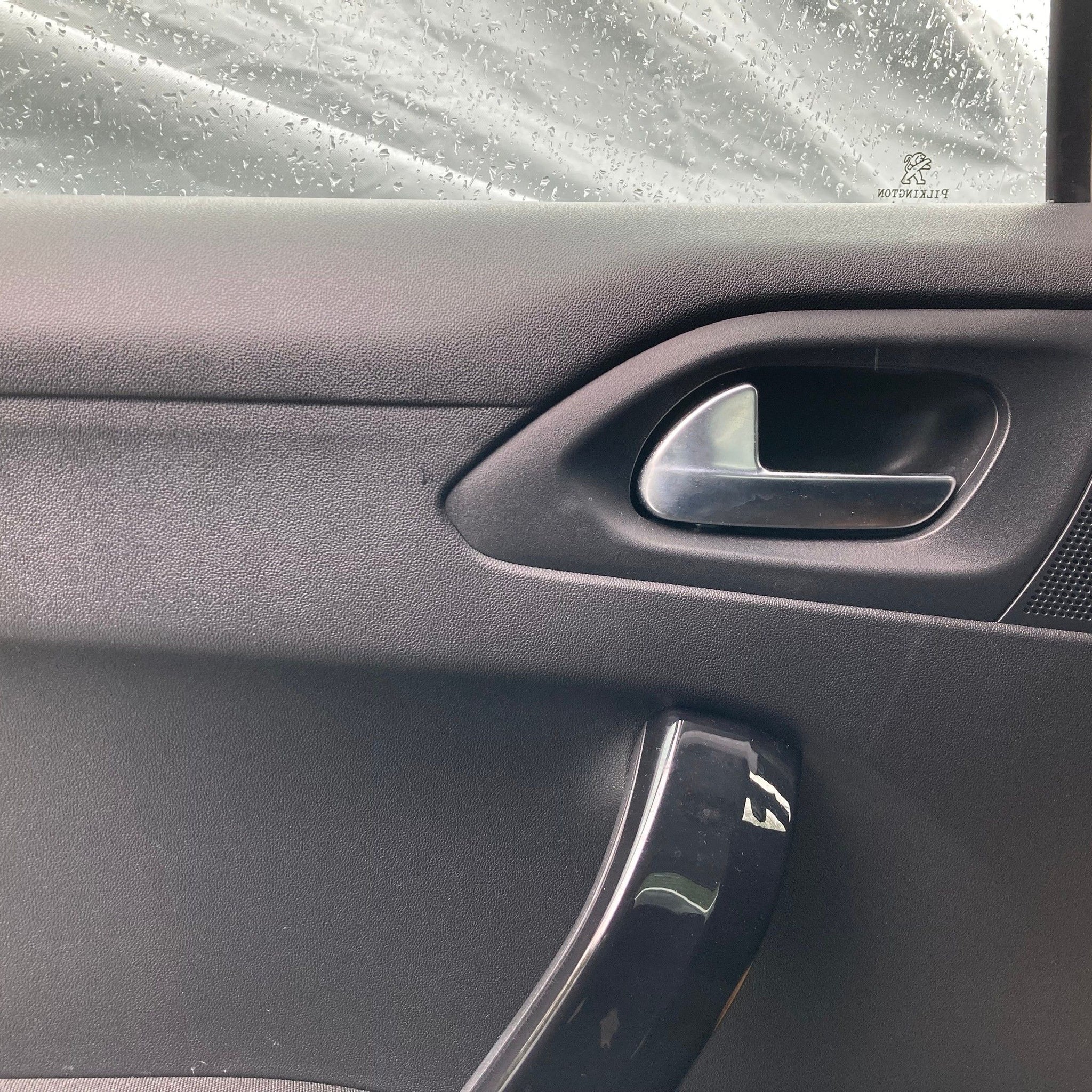 2018 PEUGEOT 208 Passenger side Rear Complete Door EWP WHITE