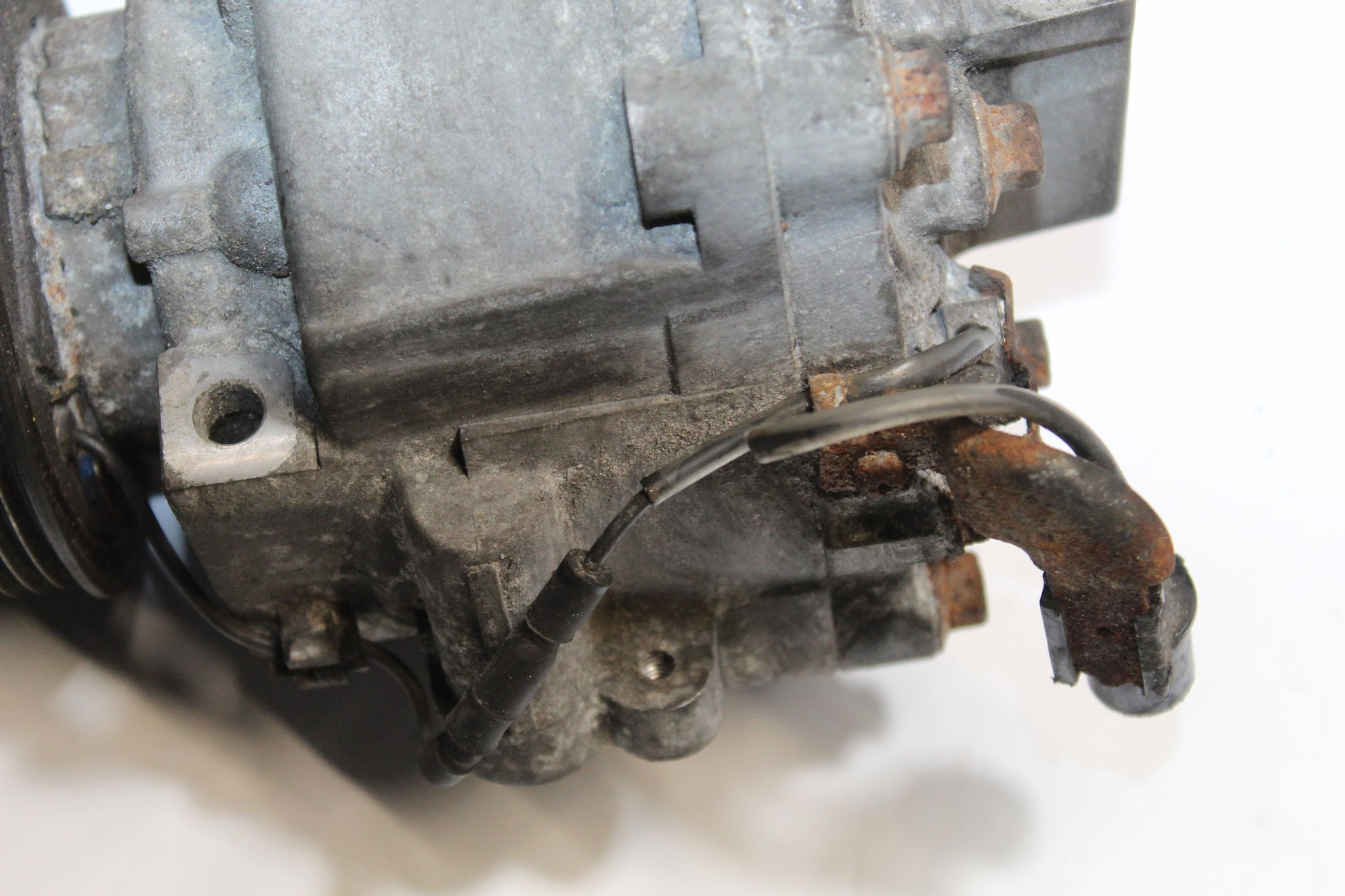 2012 MITSUBISHI OUTLANDER  2.2 Air Con Compressor