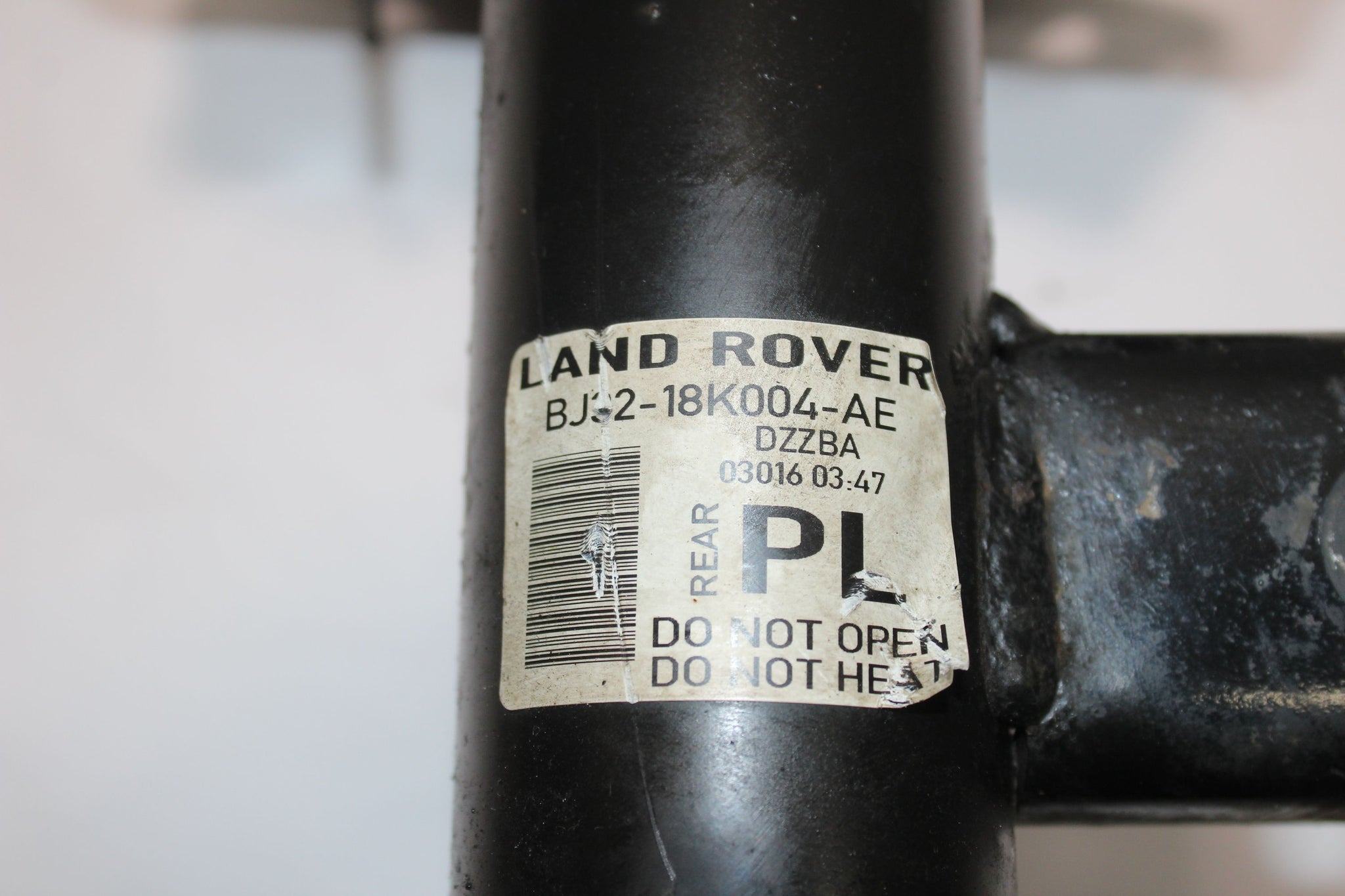 2016 RANGE ROVER EVOQUE 2.0 Left side Rear Suspension Leg BJ32-18K004-AE