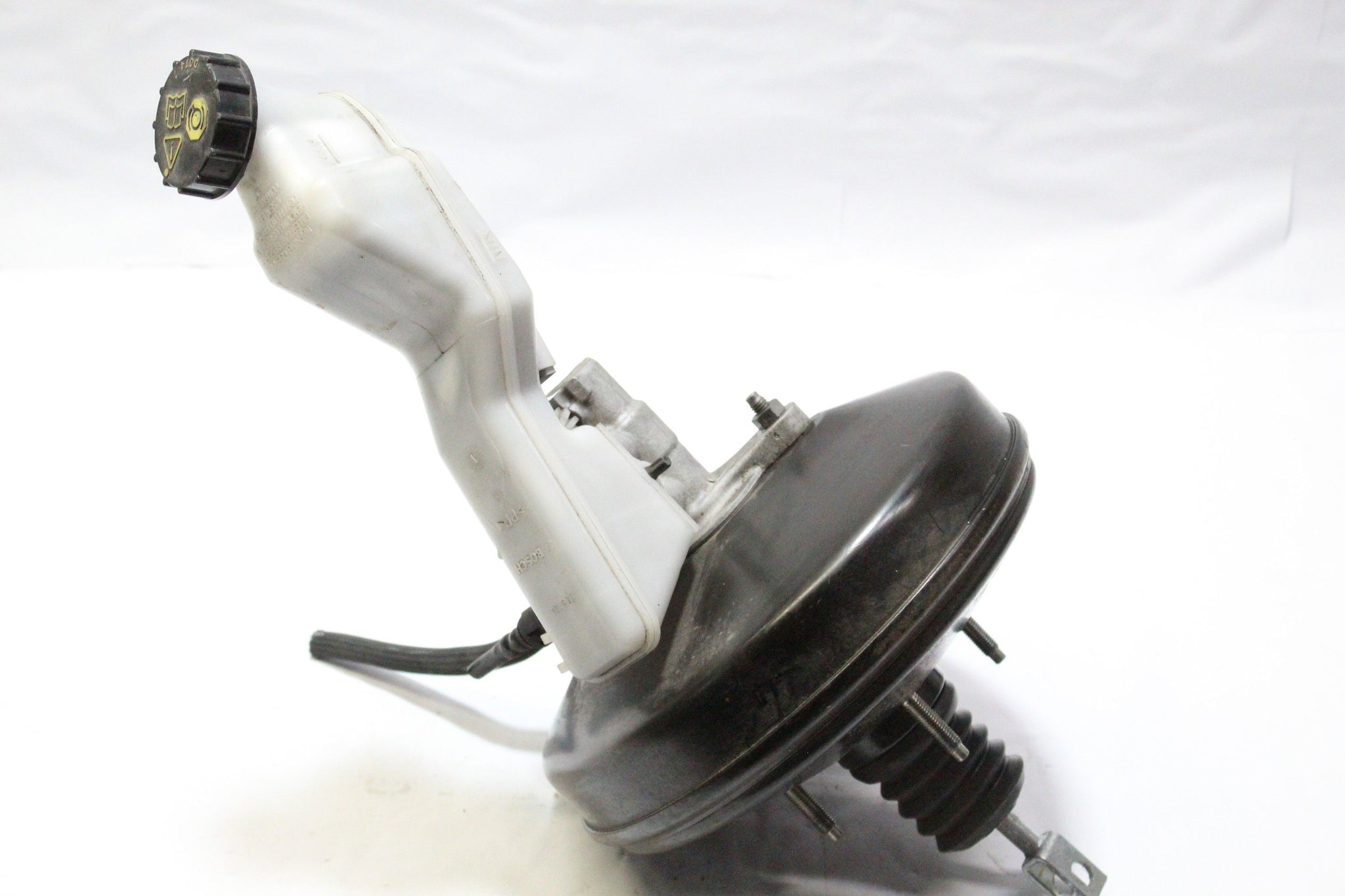2013 FORD FIESTA 1.0 Petrol Brake Servo Master Cylinder Pump 8V512B195MG