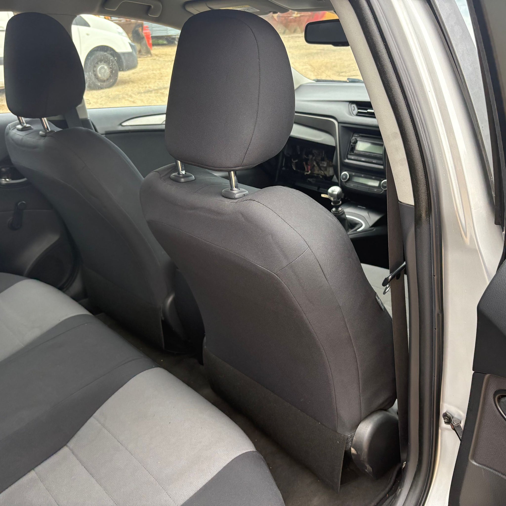 2016 TOYOTA AVENSIS DRIVER SIDE FRONT SEAT