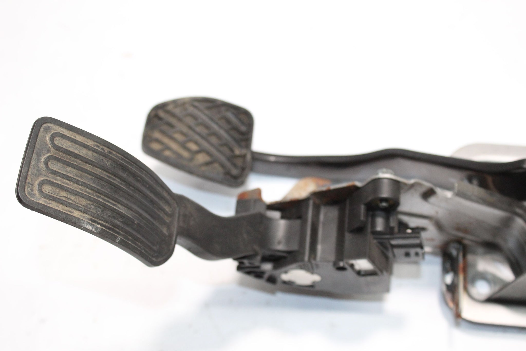 2016 NISSAN JUKE F15 1.5 Brake and Accelerator Pedal 180024DA0B