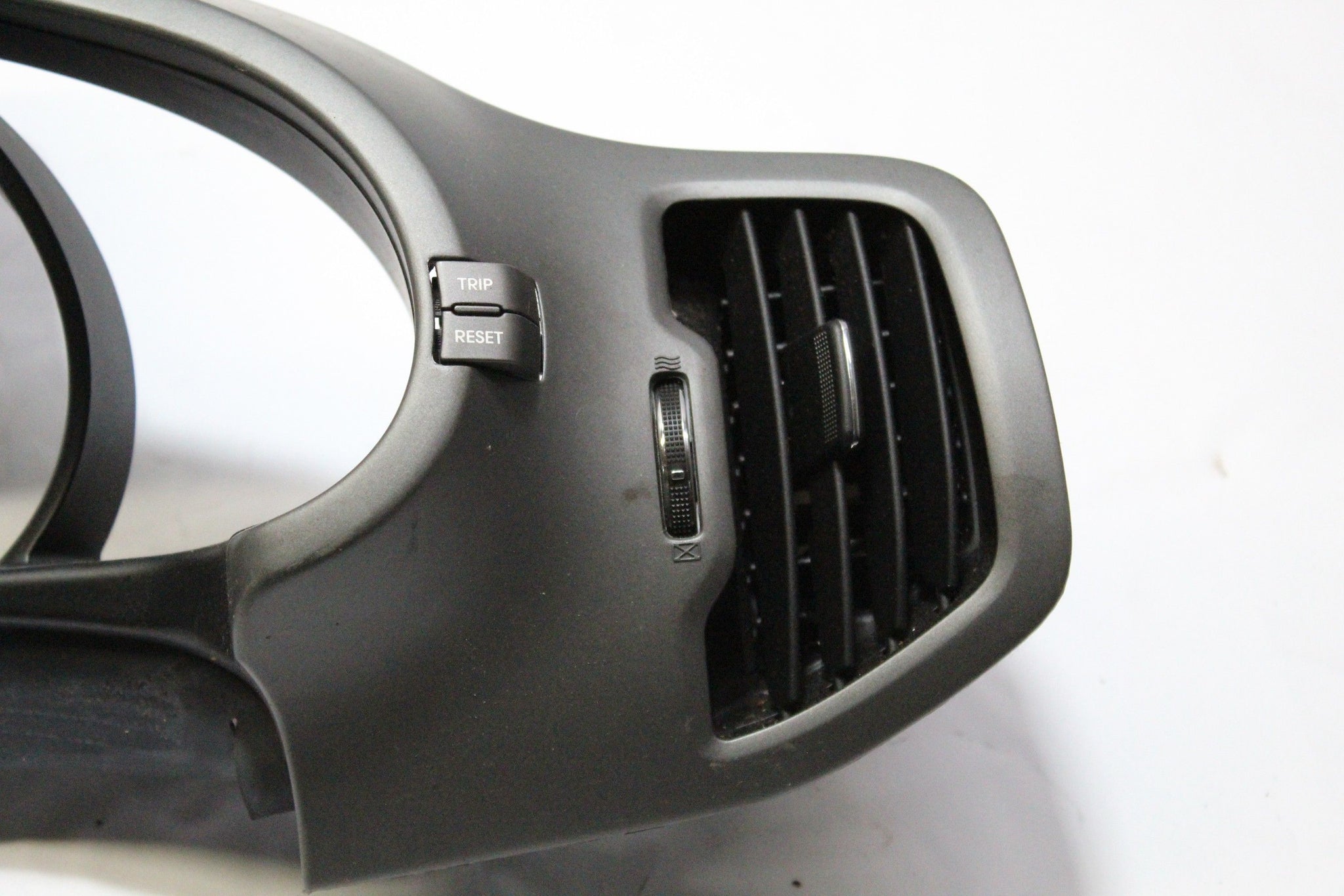 2014 KIA SPORTAGE Right side Dash Speedo Surround Trim and Air Vents