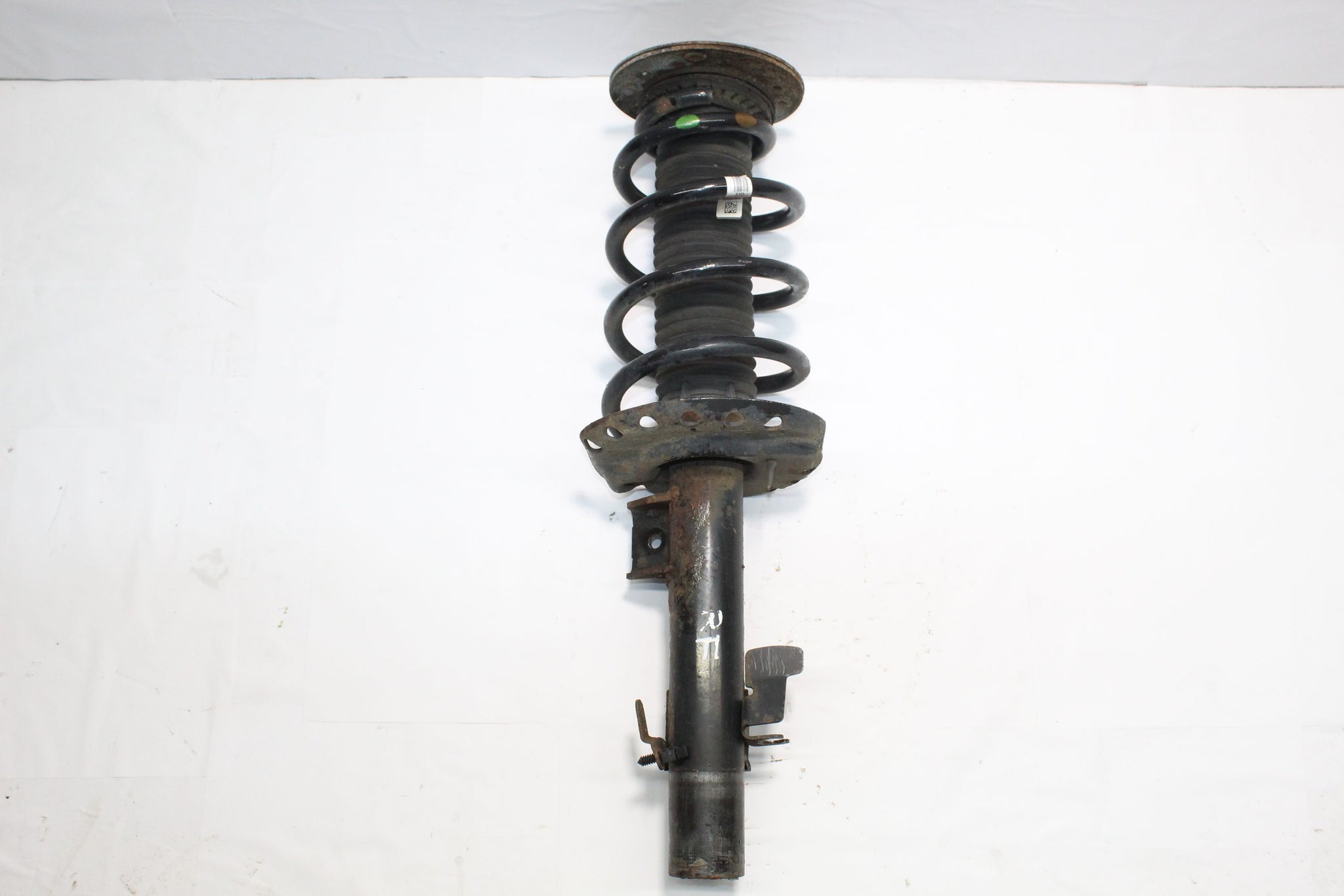 2016 RANGE ROVER EVOQUE 2.0 Right side Front Suspension Leg BJ32-18045-AD