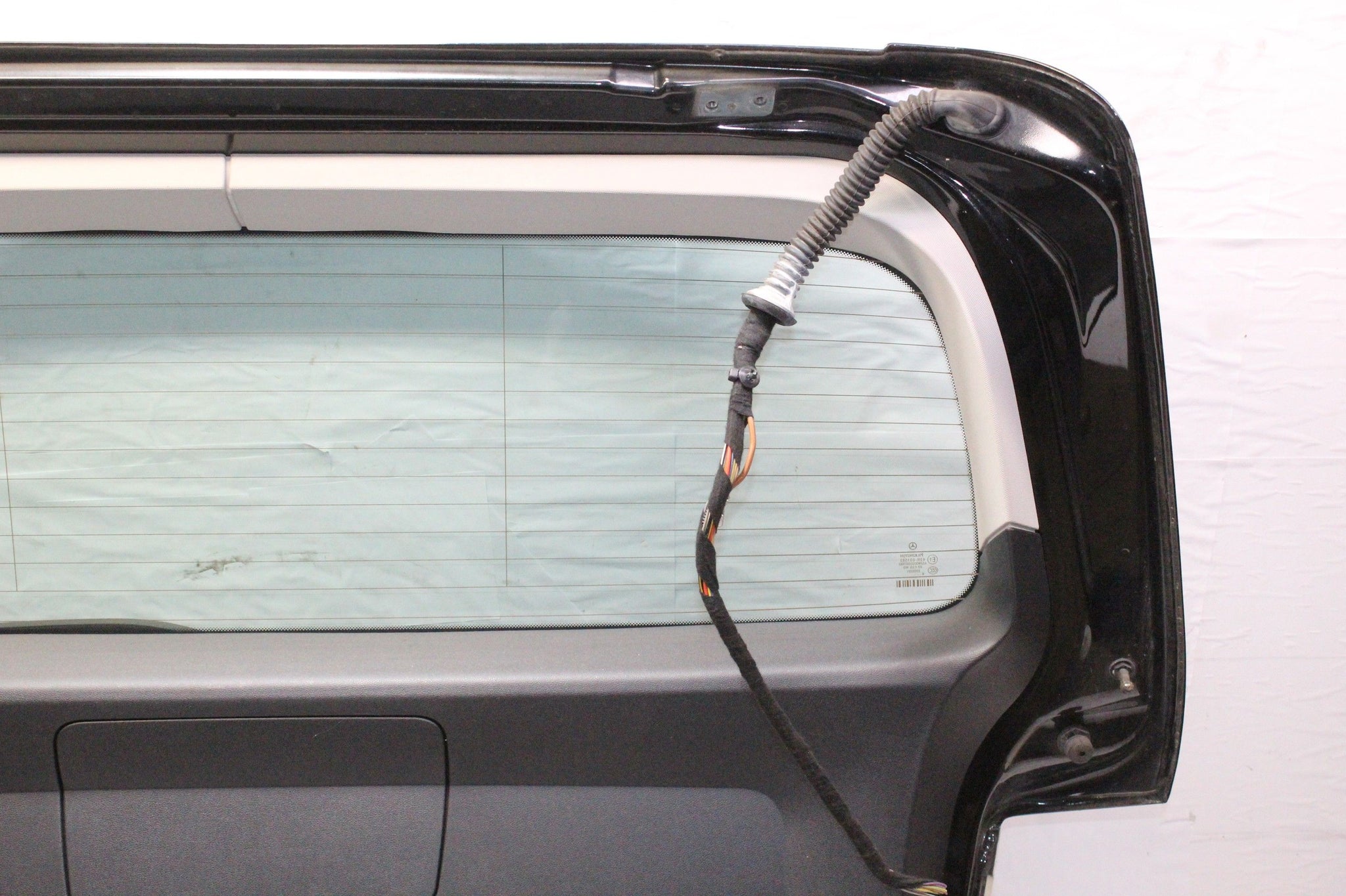 2010 MERCEDES W245 B180 Complete Tailgate BLACK