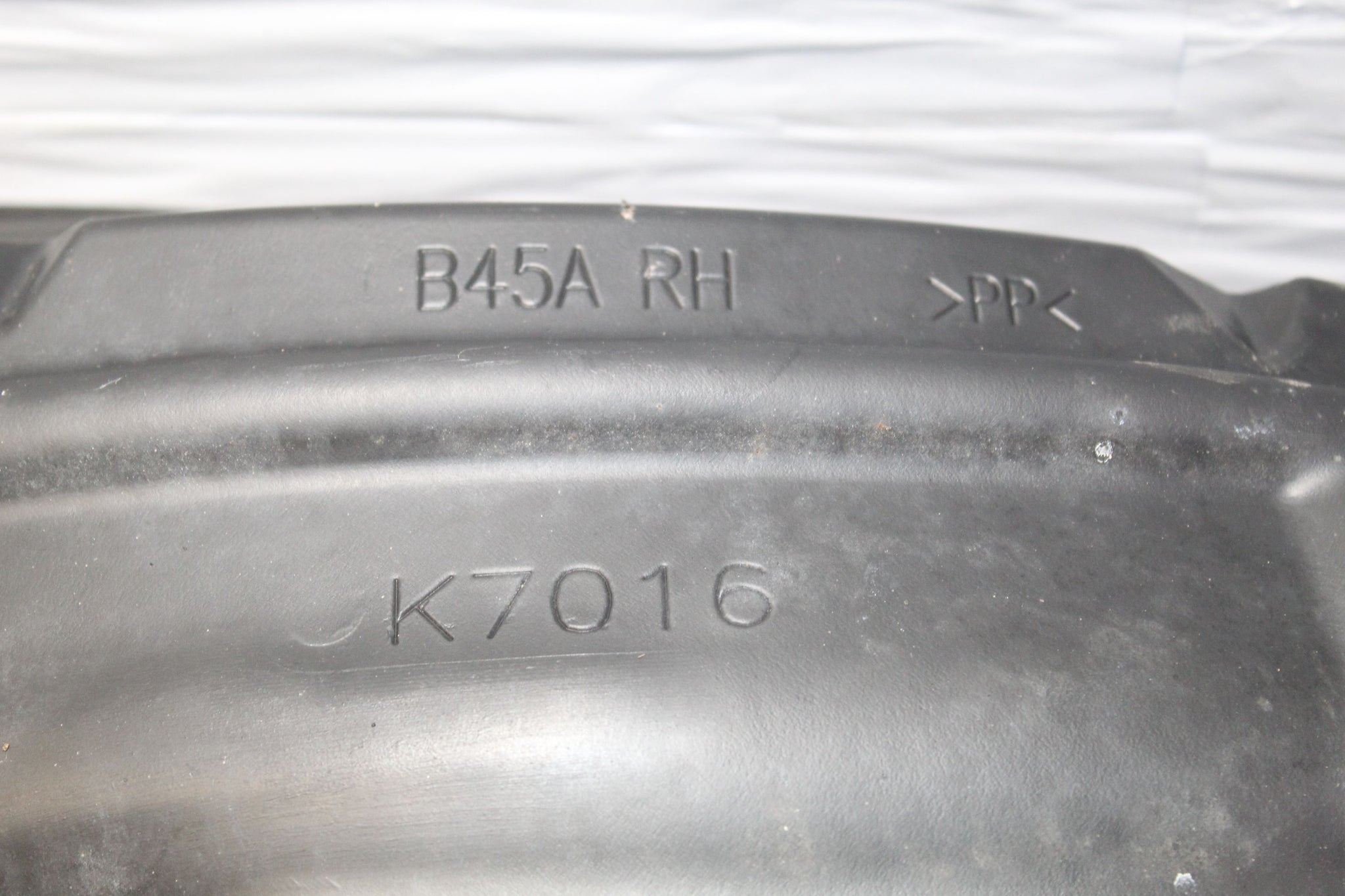 2015 MAZDA 3 Right side Front Splash Guard B45A