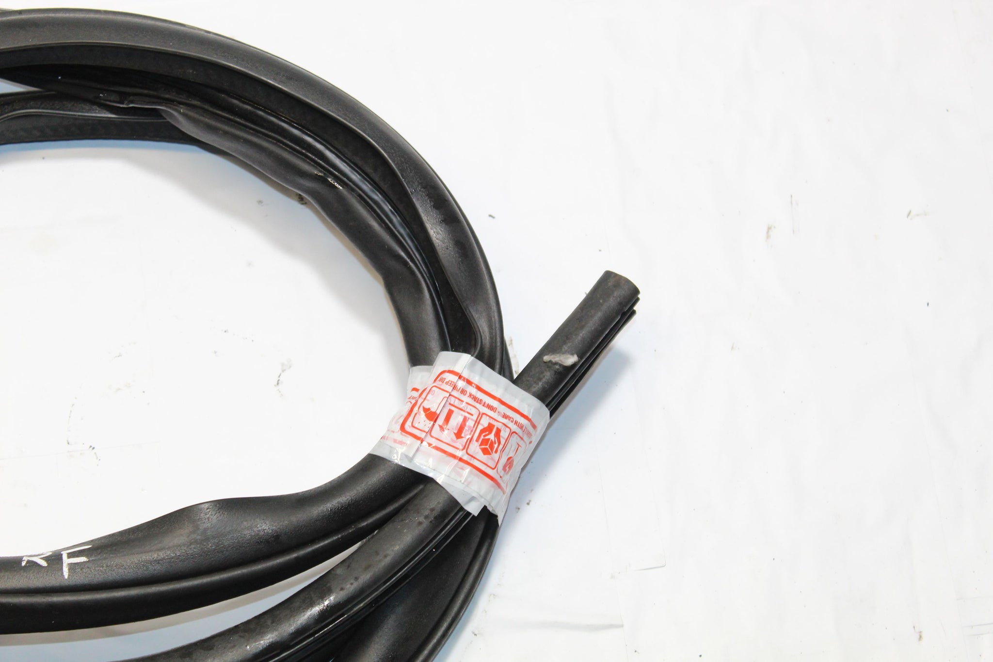 2012 MITSUBISHI OUTLANDER Right side Front Door Seal Rubber