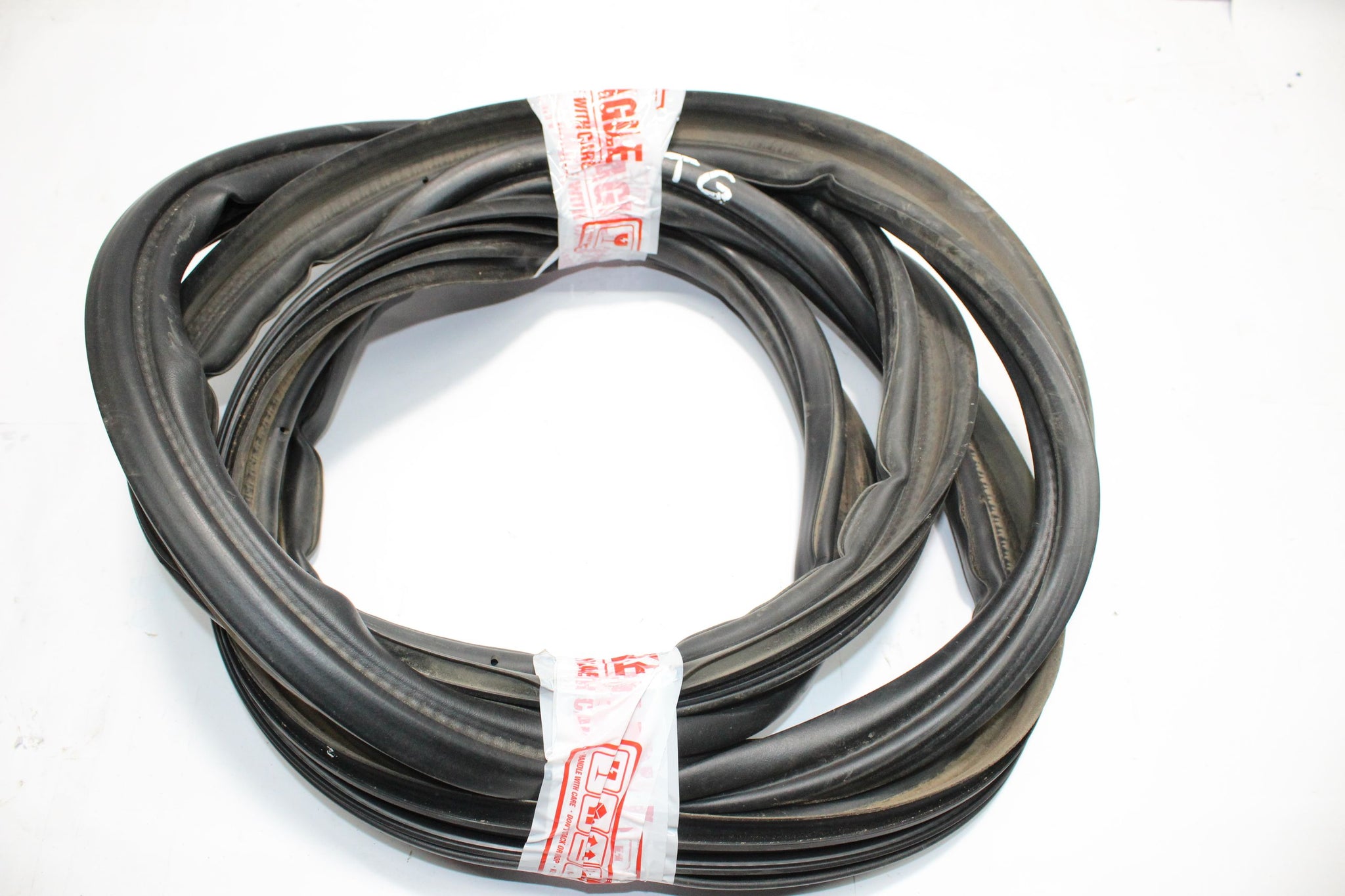 2015 VOLVO XC90 MK2 Tailgate Seal Rubber