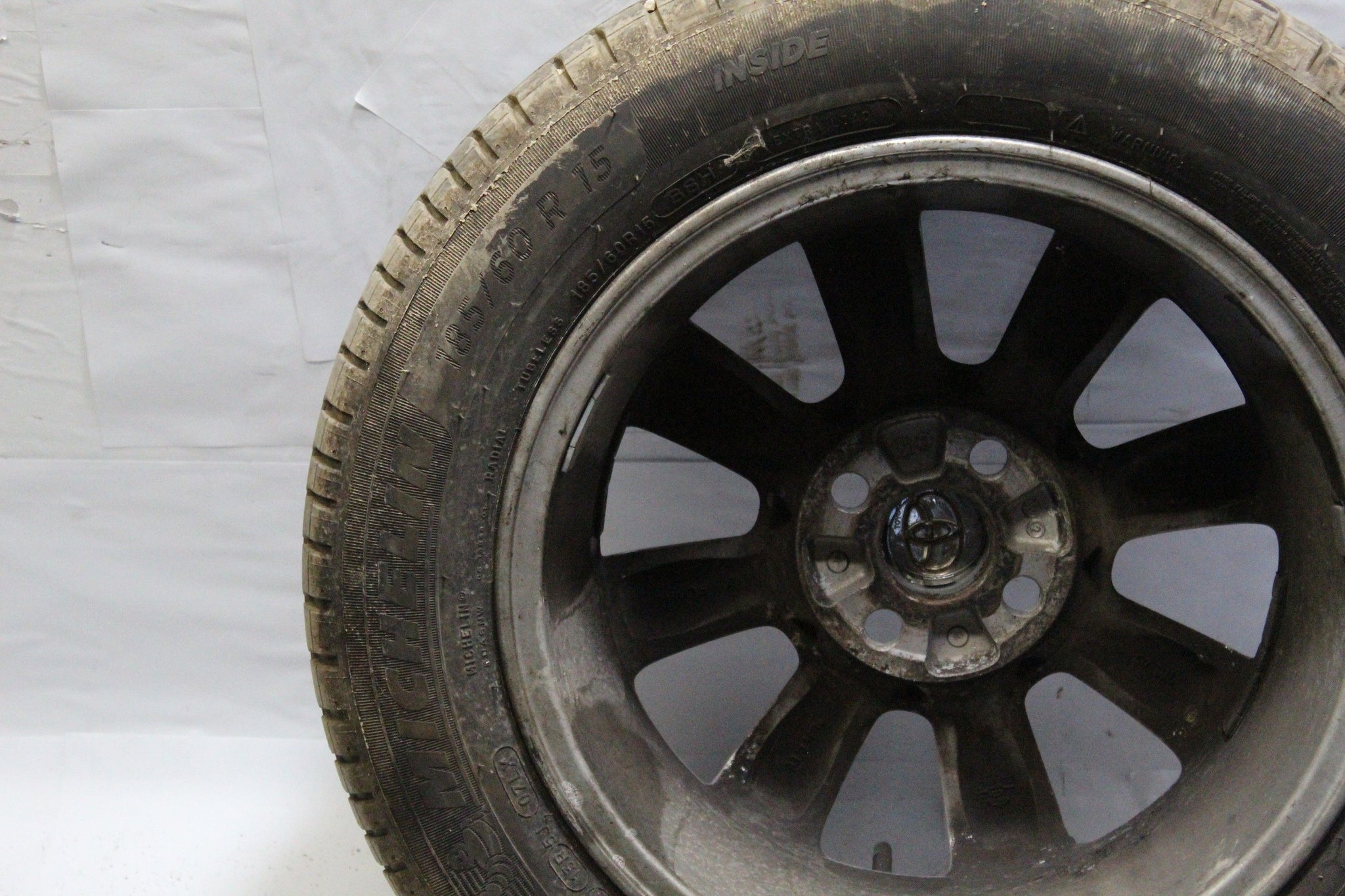2011 TOYOTA YARIS Alloy Wheel with Tyre 185/60 R15 6.9MM