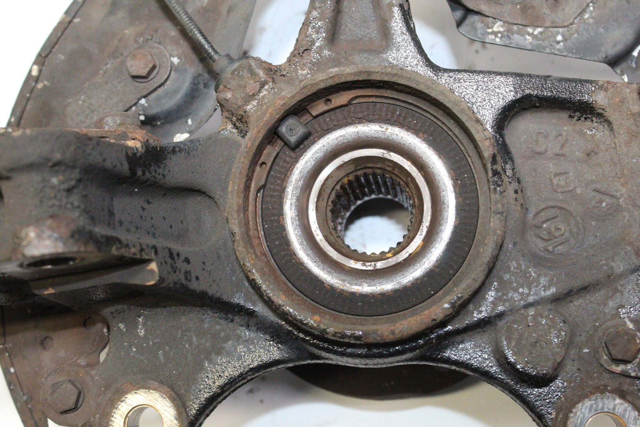 2015 CITROEN C4 1.6 Right side Front Wheel Hub