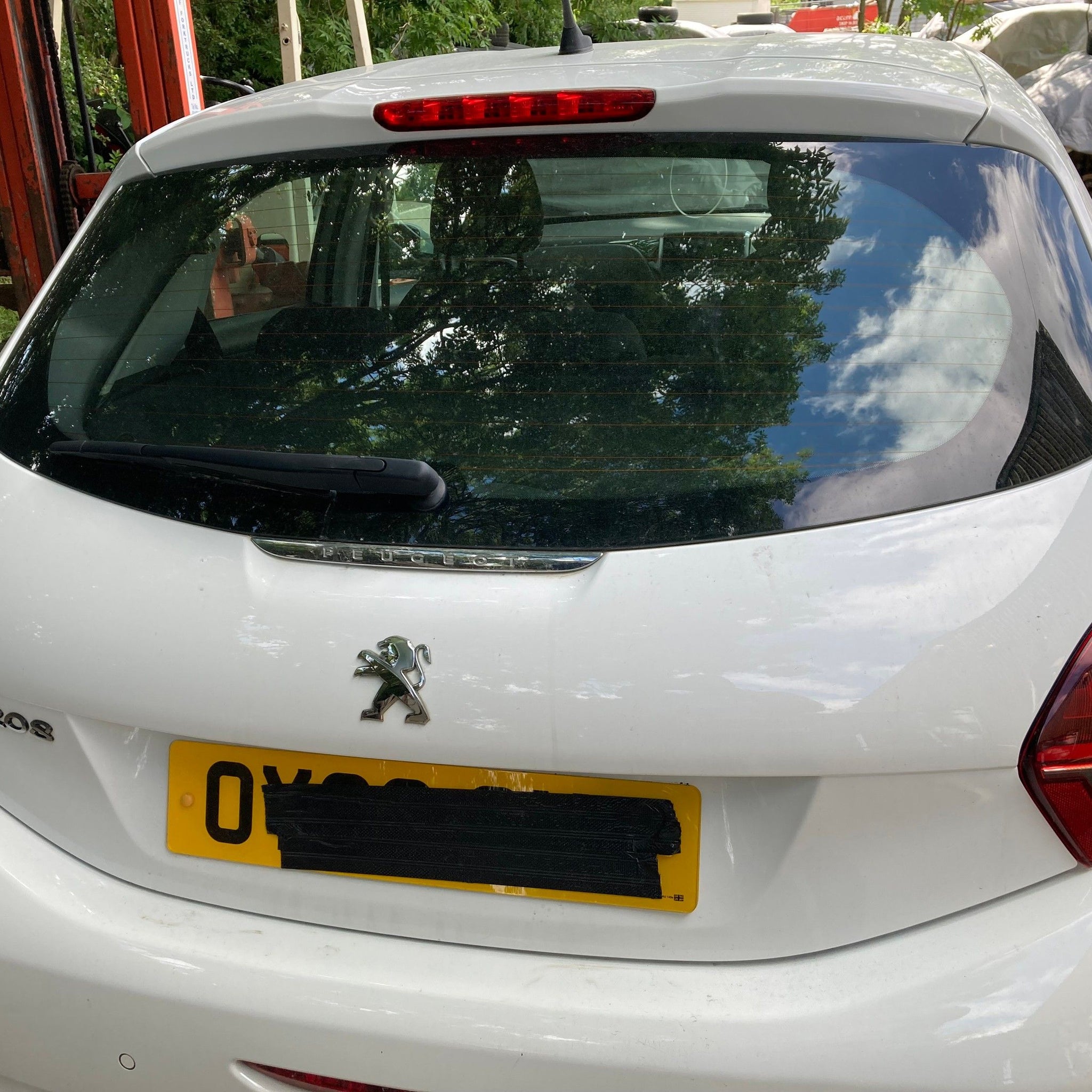 2018 PEUGEOT 208 Complete Tailgate EWP WHITE