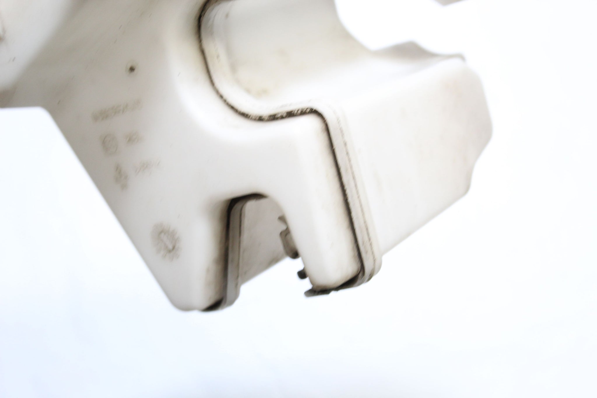 2014 NISSAN JUKE F15 Wiper Washer Bottle