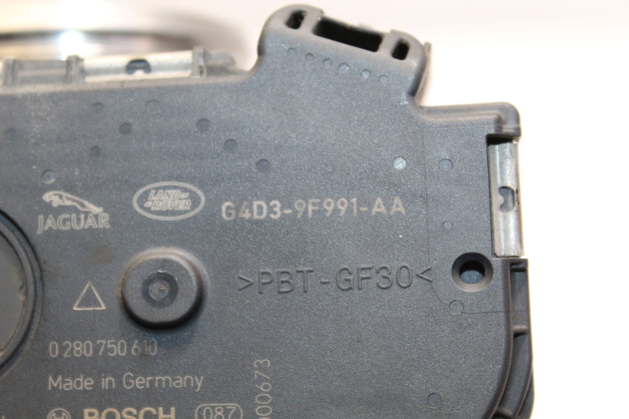 2015 LAND ROVER DISCOVERY SPORT 2.0 Throttle Body G4D3-9F991-AA