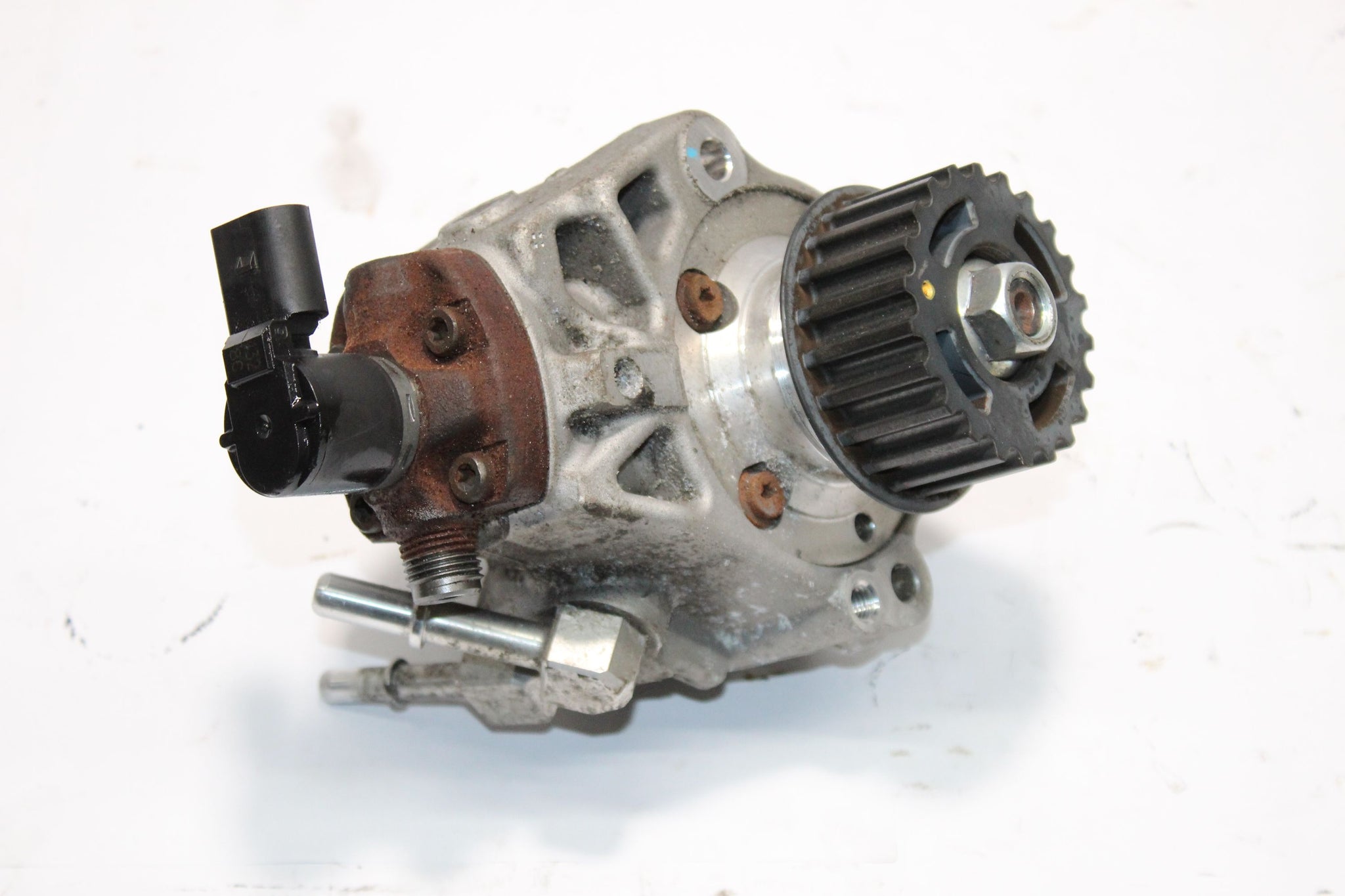 2019 HYUNDAI I40 1.6 High Pressure Fuel Pump 33100-2U000