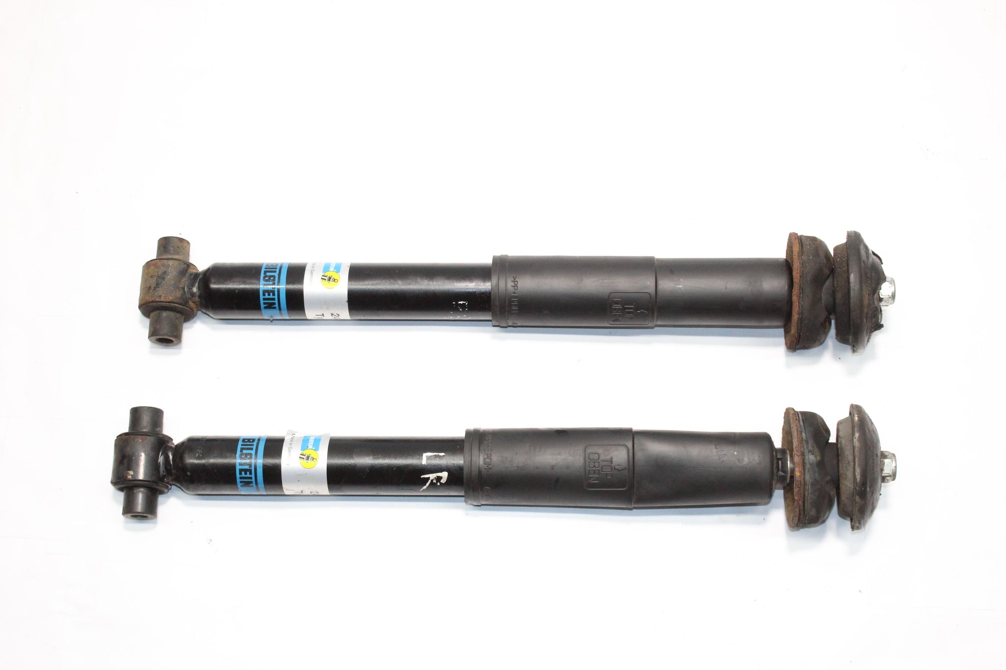 2010 VOLVO XC90 2.4 Rear Shock Absorber Pair