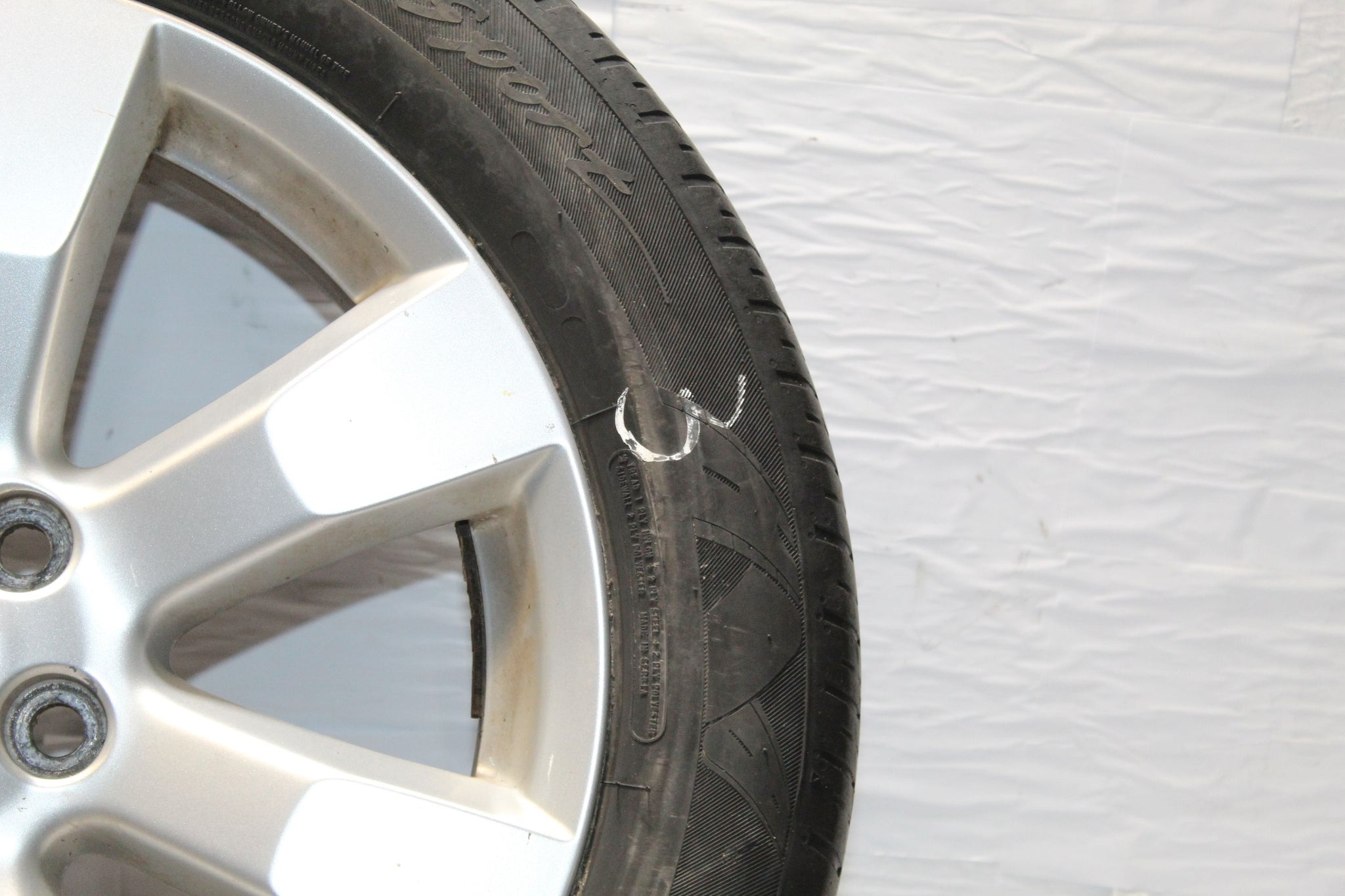2012 MITSUBISHI OUTLANDER ALLOY WHEEL WITH TYRE 225 / 55 R18 4.4MM