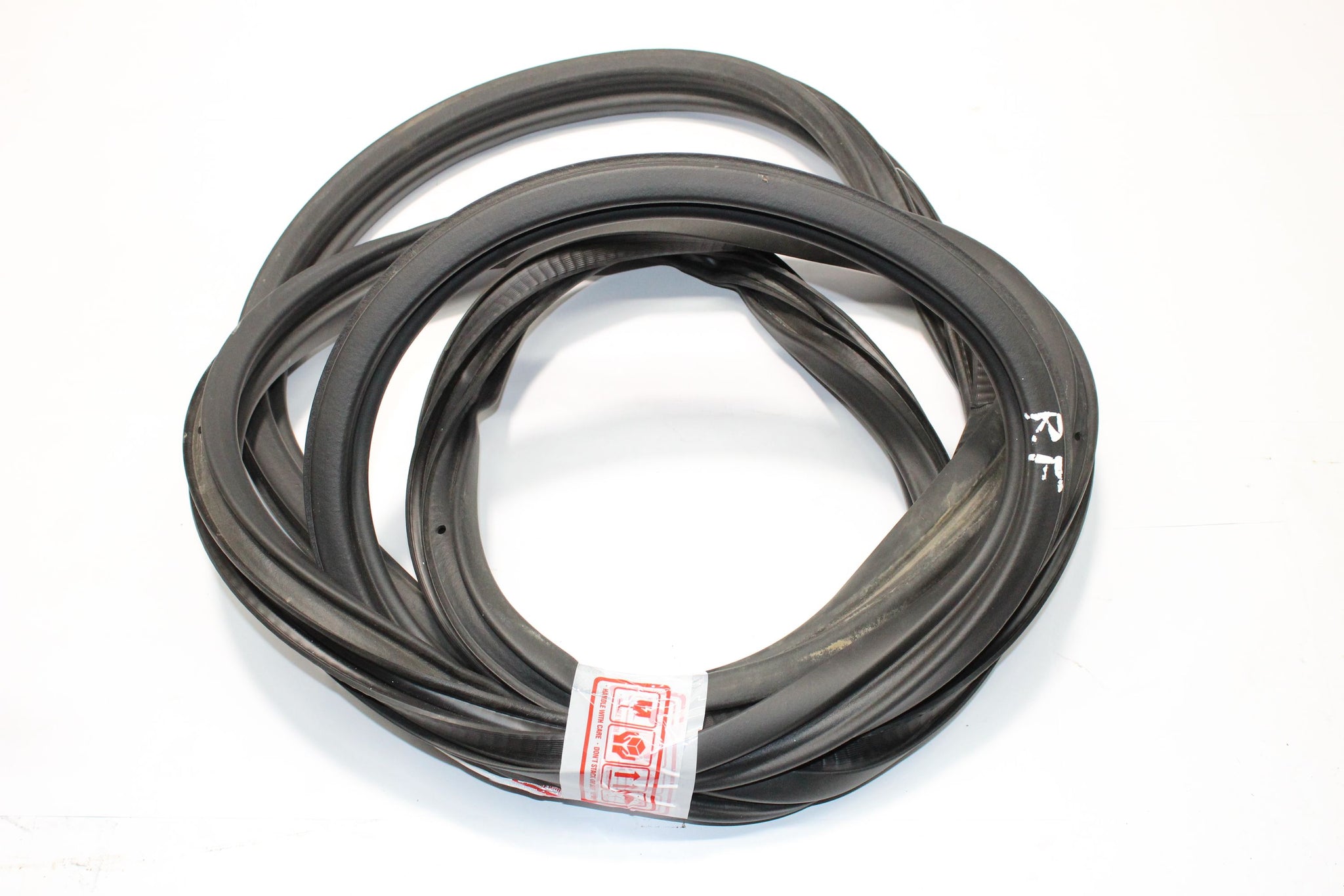 2019 VAUXHALL CORSA E Right side Front Door Seal Rubber