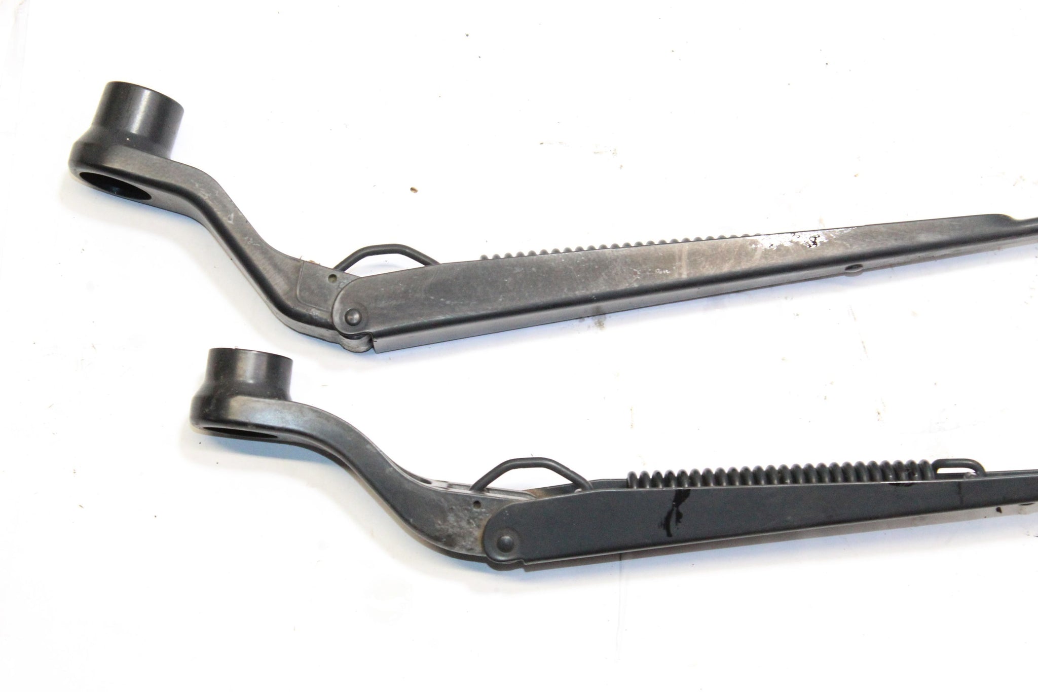 2014 JEEP COMPASS FRONT WINDSCREEN WIPER ARMS (PAIR)