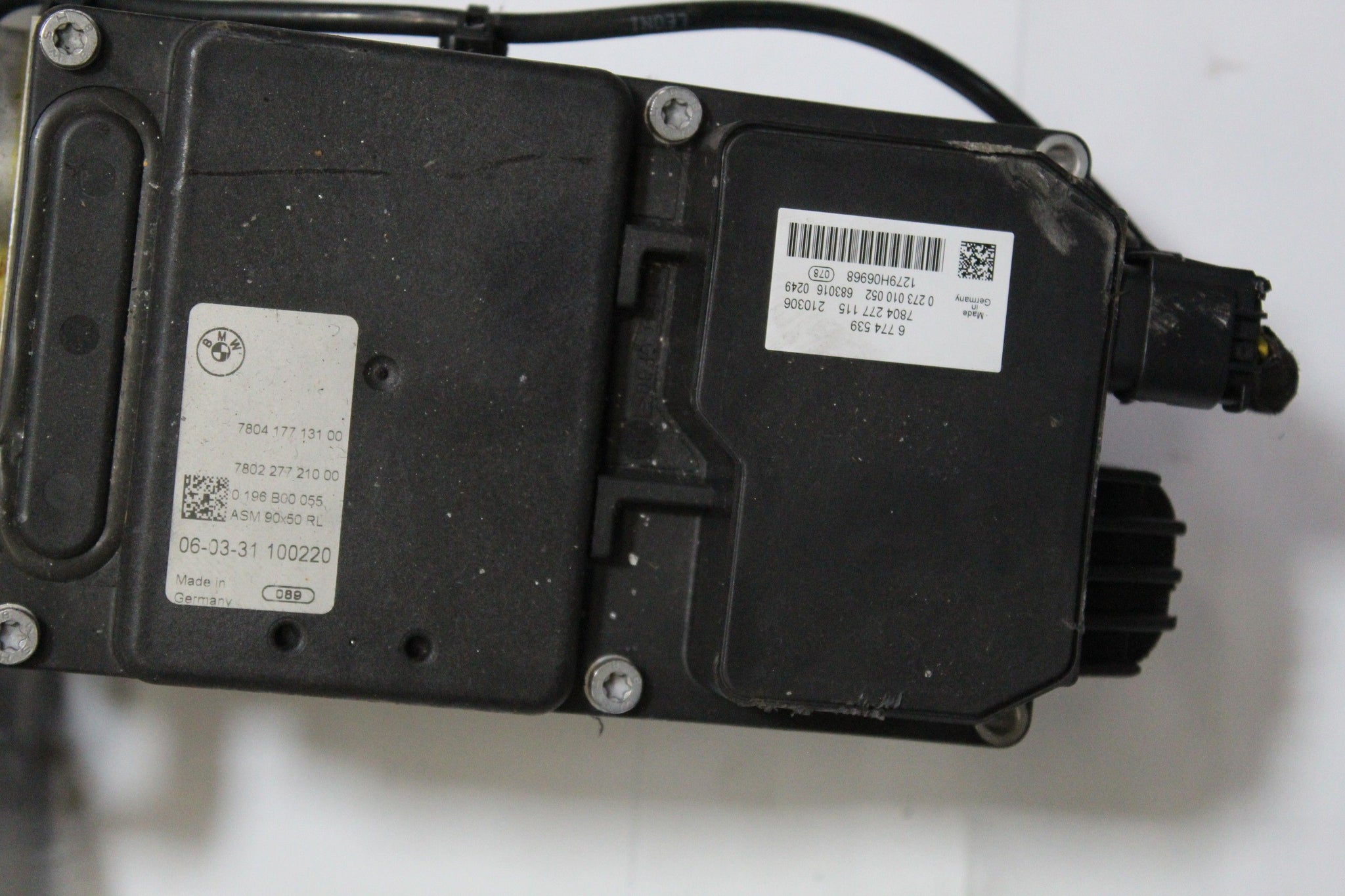 2006 BMW Z4 2.0 Electric Power Steering Column Key Barrel Key
