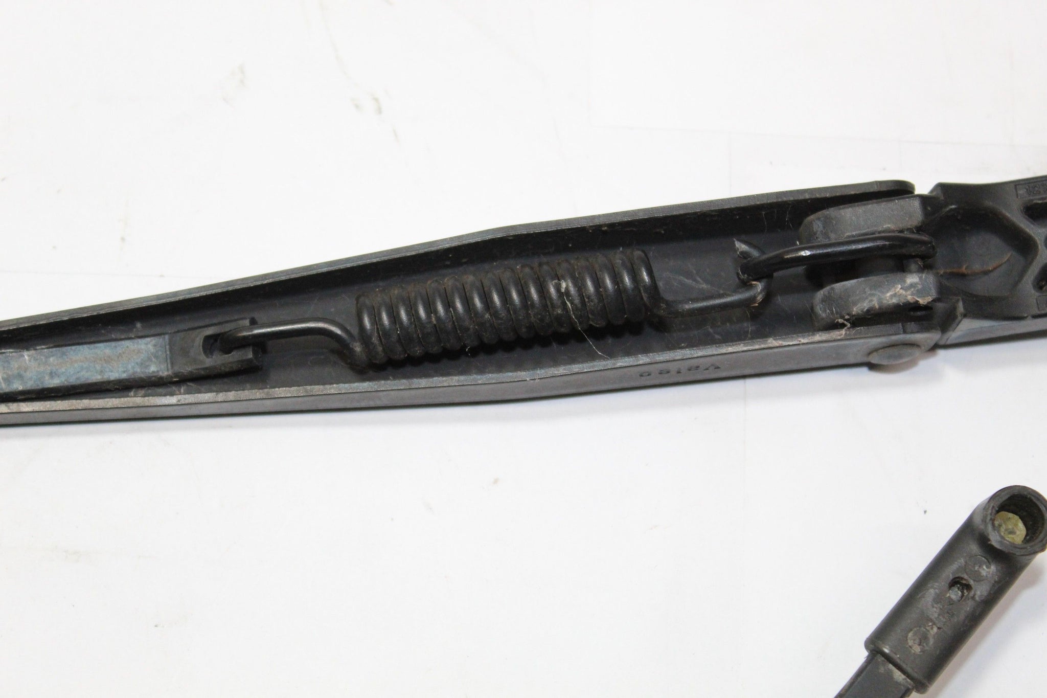 2011 PEUGEOT 107 Front Windscreen Wiper Arm