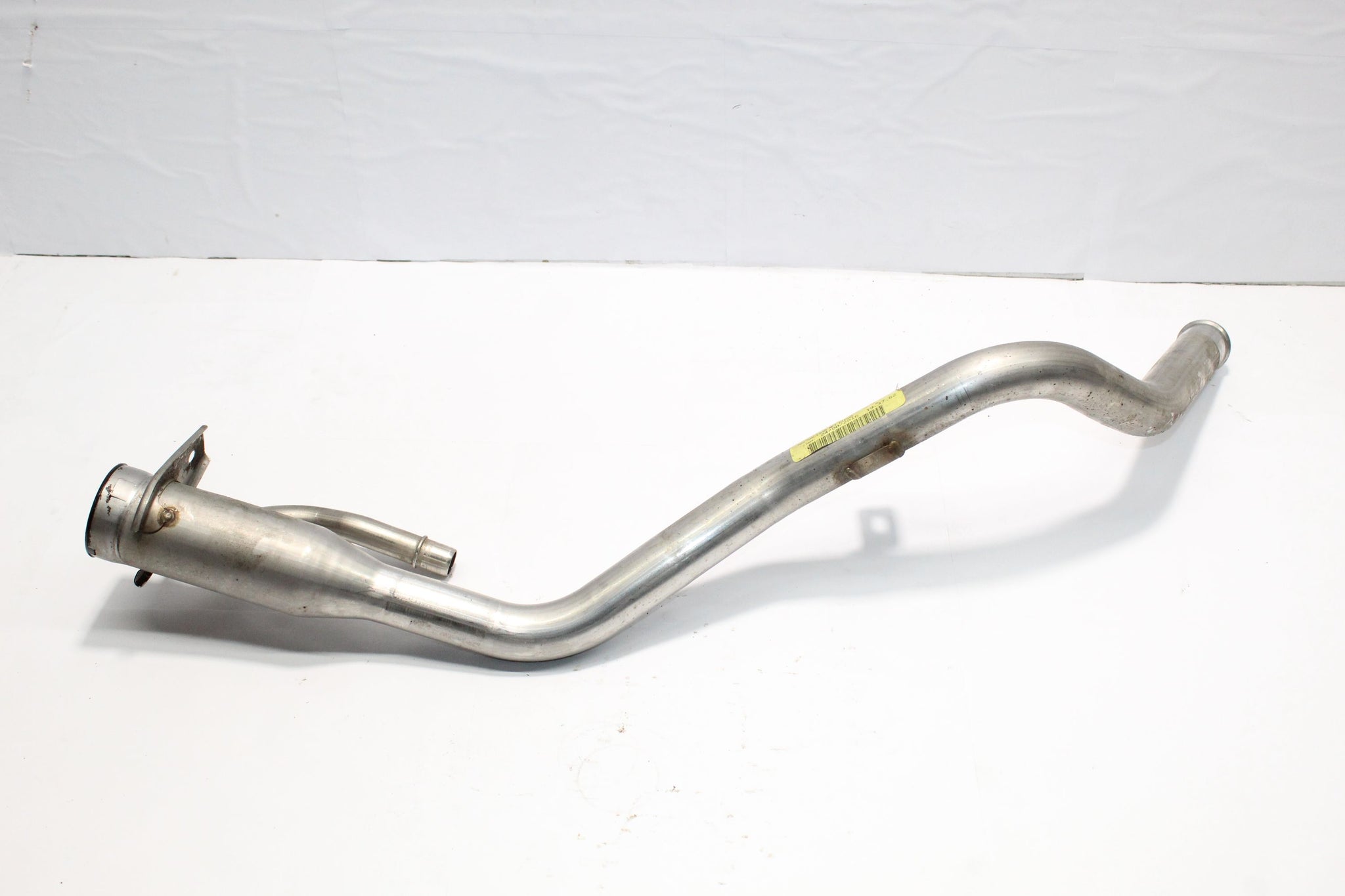 2016 RANGE ROVER EVOQUE 2.0 Diesel Fuel Filler Neck Pipe EJ32-9032-GB
