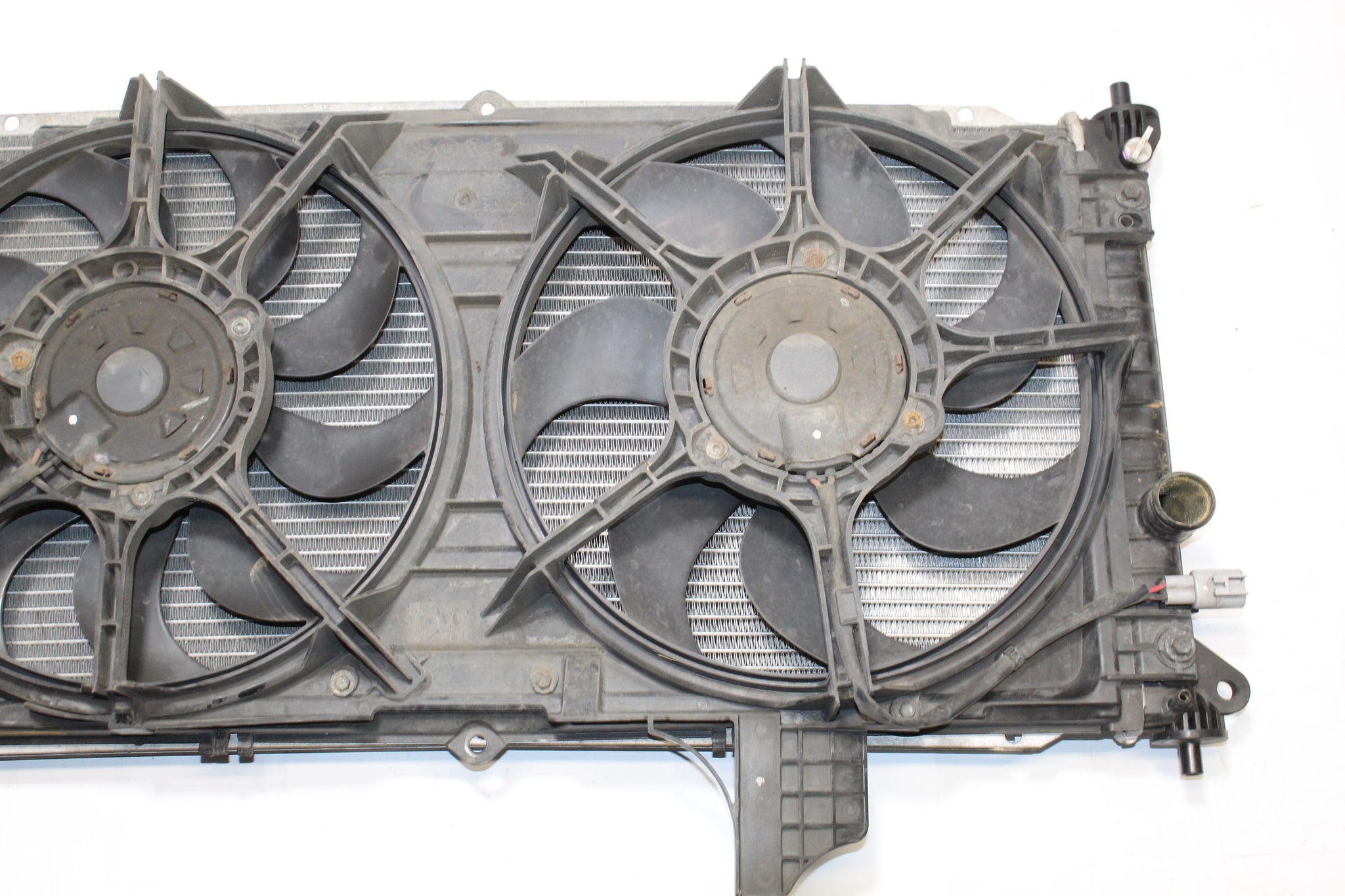 2015 SSANGYONG KORANDO 2.0 Radiator RAD with Dual Cooling Fan 21010-34111