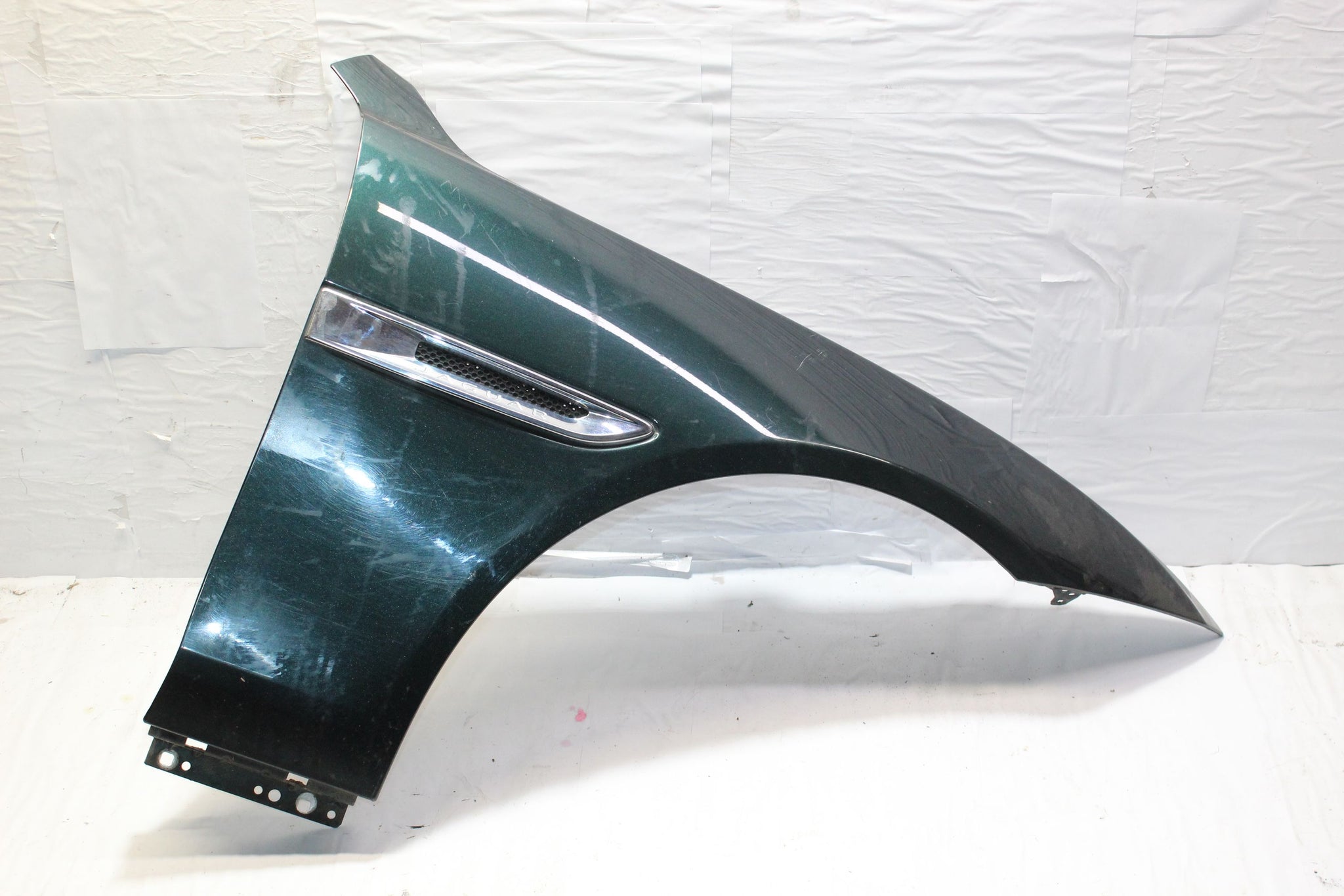 2015 JAGUAR XE Right side Wing BRITISH RACING GREEN