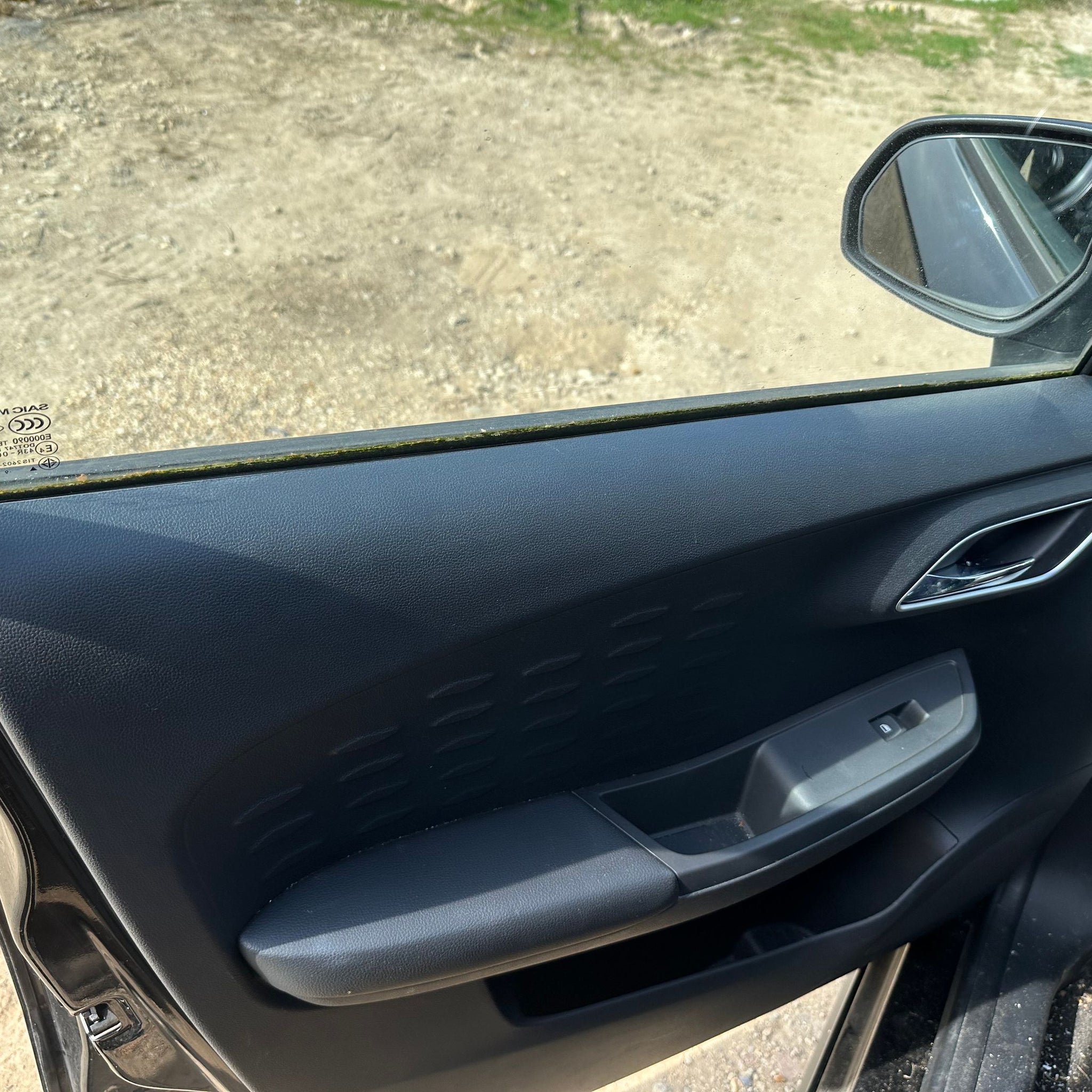 2019 MG MG3 PASSENGER SIDE FRONT COMPLETE DOOR