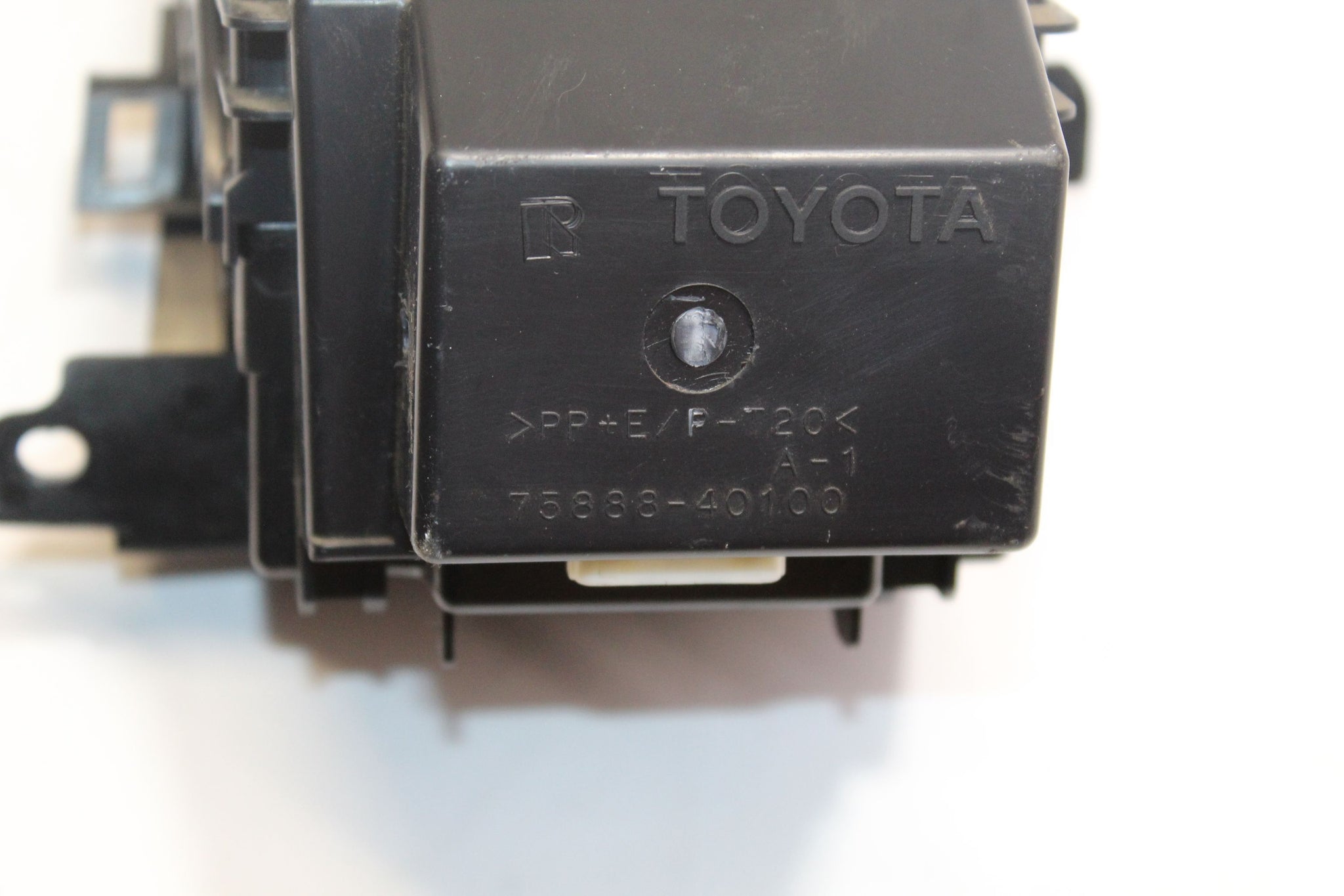 2007 LEXUS GS300 Fuel Flap Boot Open Switch Panel 84010-30190