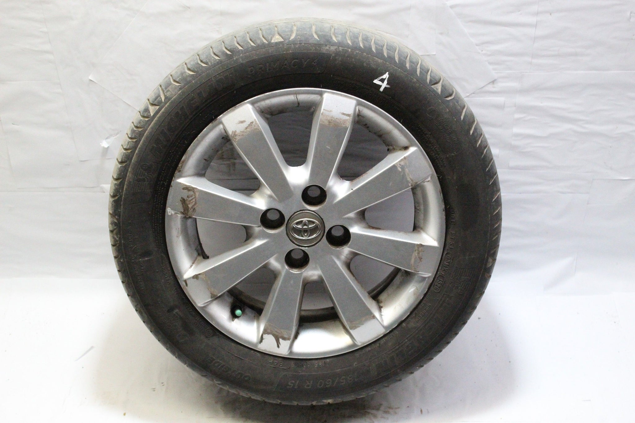 2011 TOYOTA YARIS Alloy Wheel with Tyre 185/60 R15 4.2MM