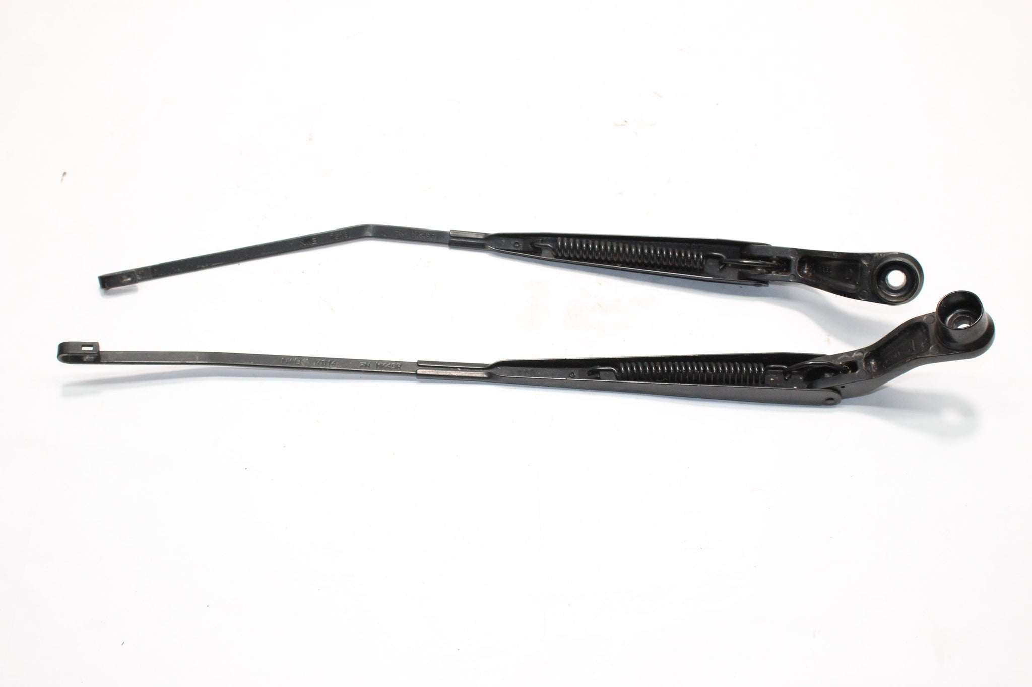 2013 JEEP COMPASS Front Wiper Arm Pair