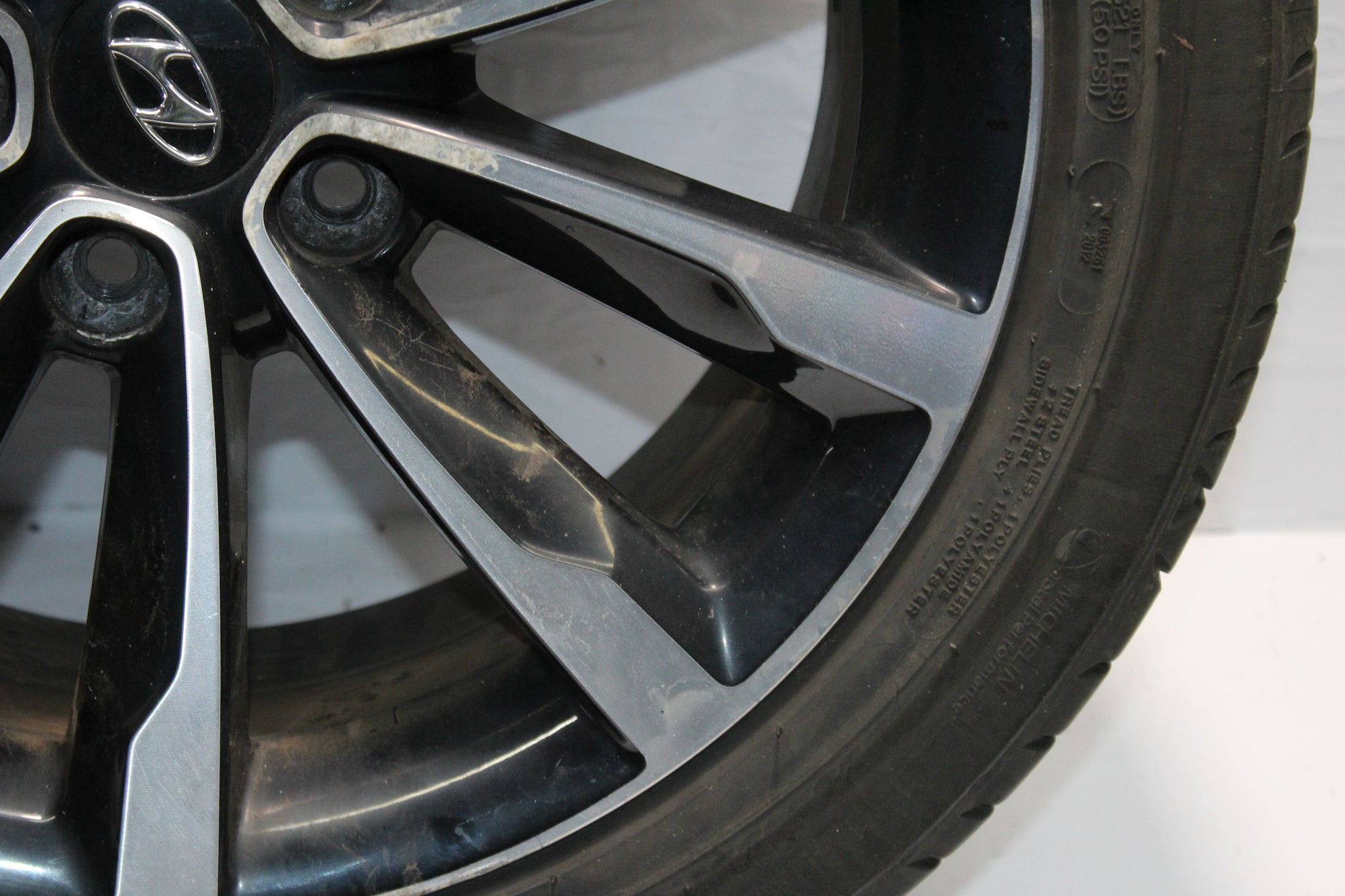2019 HYUNDAI I40 Alloy Wheel with Tyre 215/ 50 R17 4.4MM