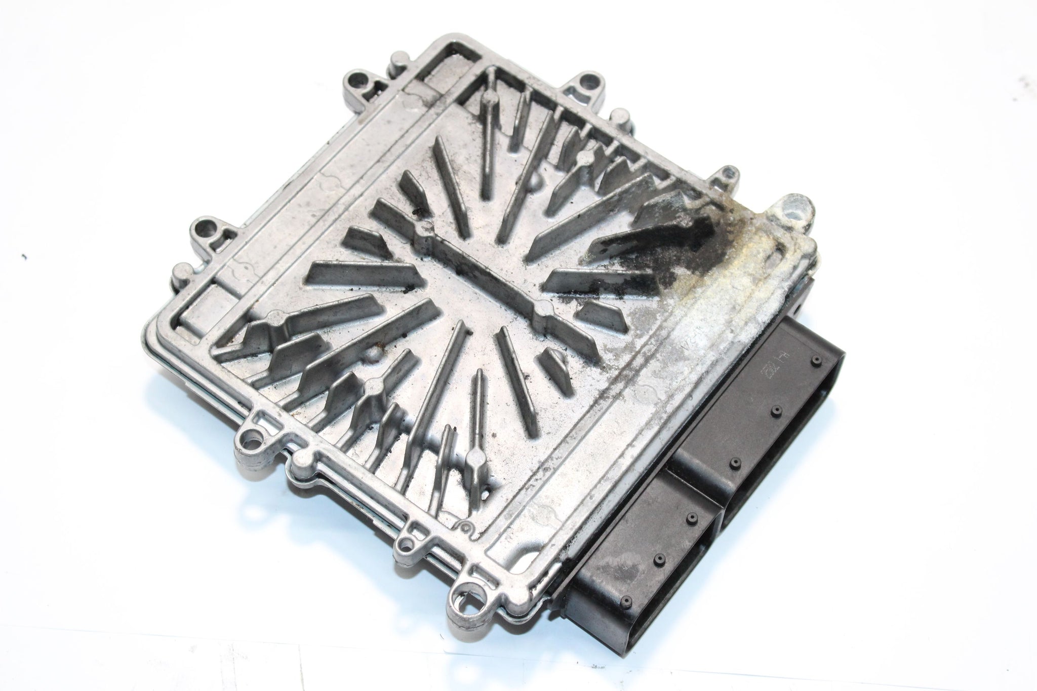 2013 VOLVO V40 2.0 Diesel Engine Control Module ECU 31336983