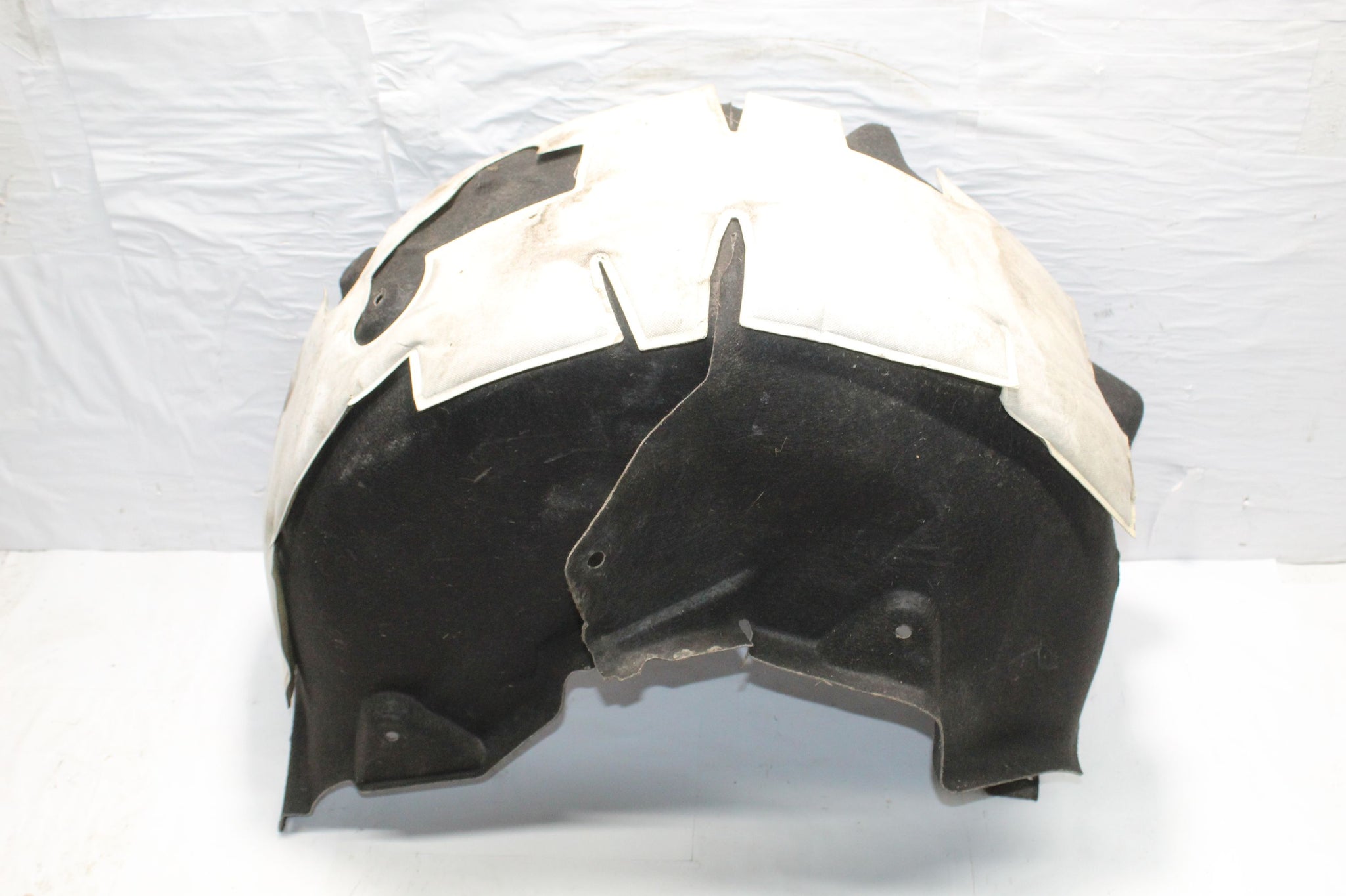 2014 RANGE ROVER VOGUE L405 Right side Rear Splash Guard