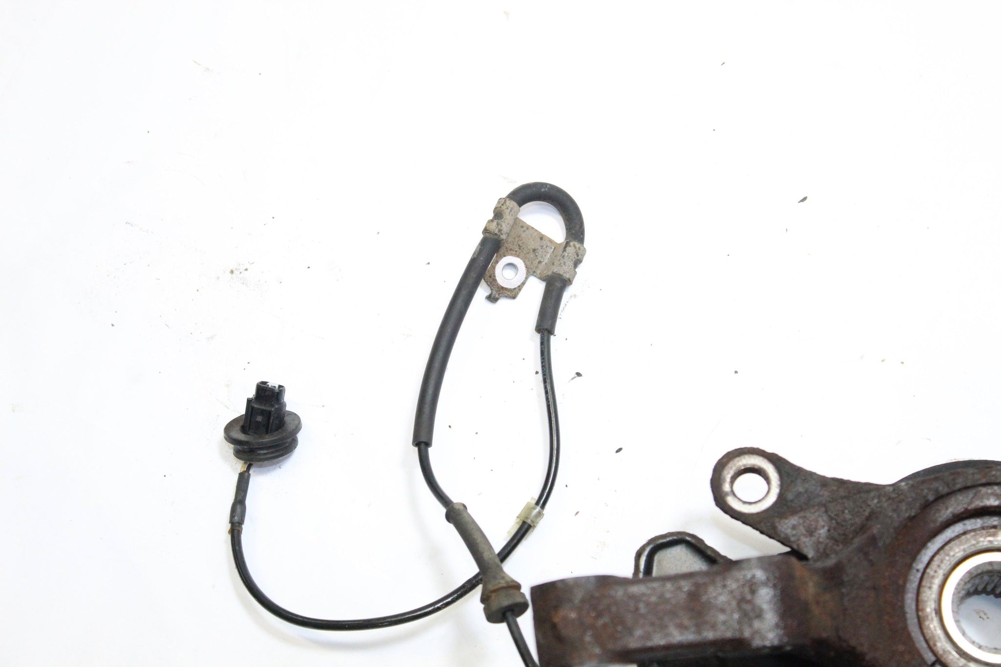 2009 VAUXHALL AGILA 1.2 LEFT SIDE FRONT HUB