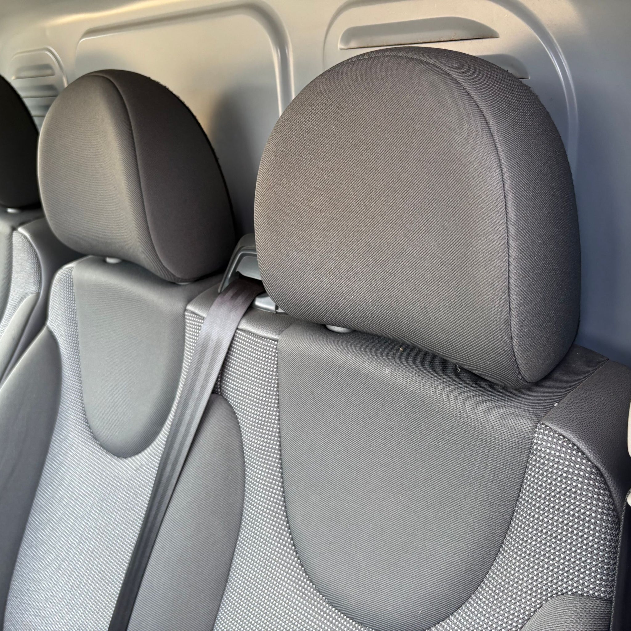2011 CITROEN DISPATCH PASSENGER SIDE SEATS