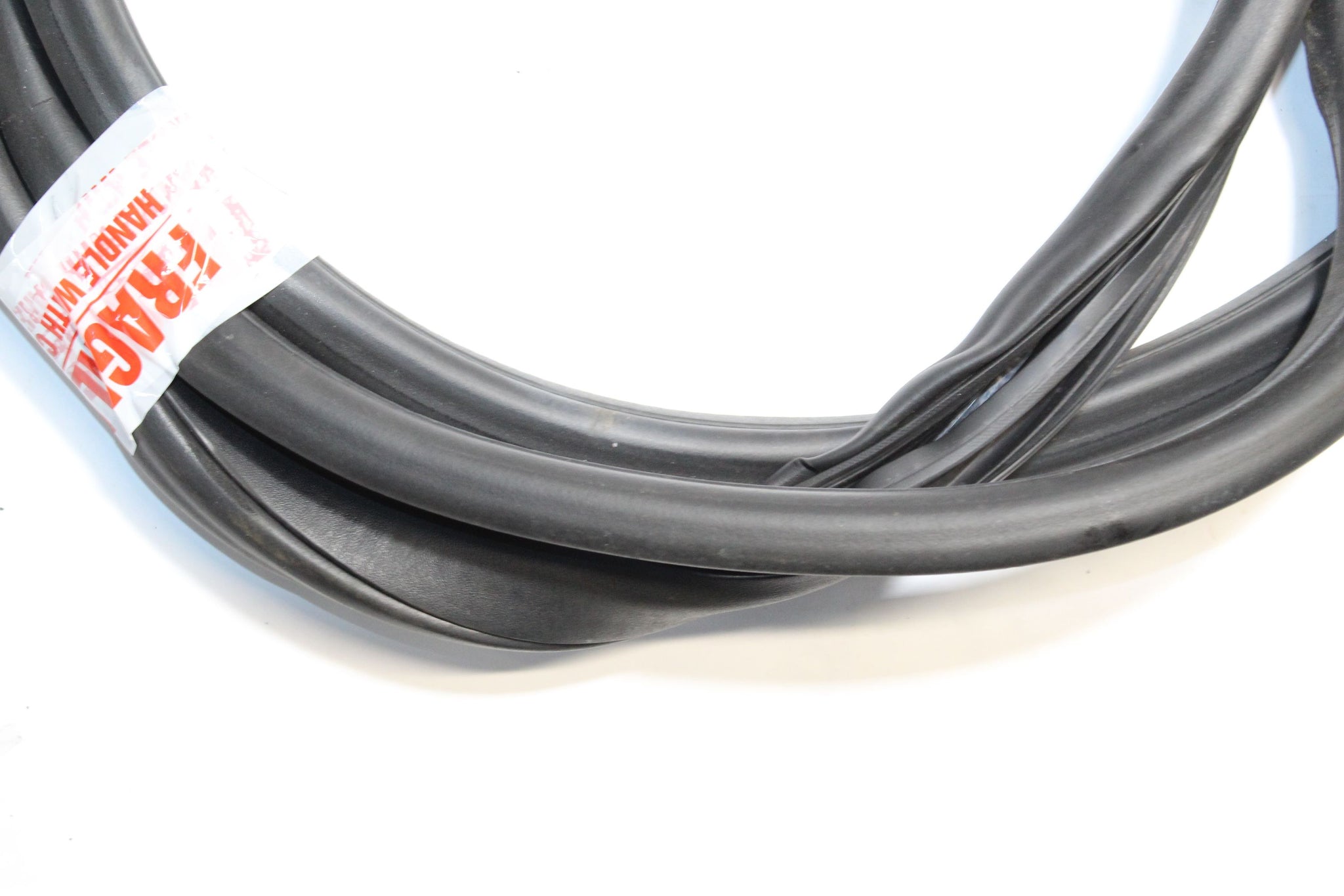 2015 LAND ROVER DISCOVERY SPORT Left side Rear Door Seal Rubber